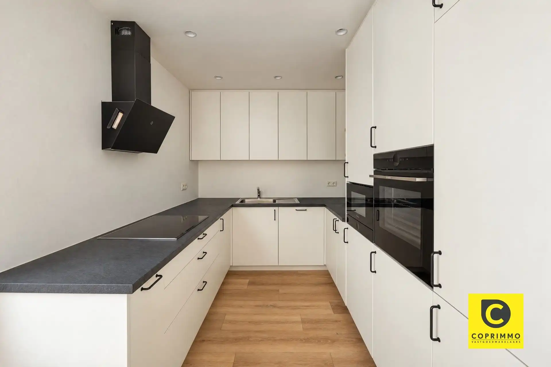 Gerenoveerd pareltje met 3 slpks, stadskoer &  garage te Groenenhoek! foto 10