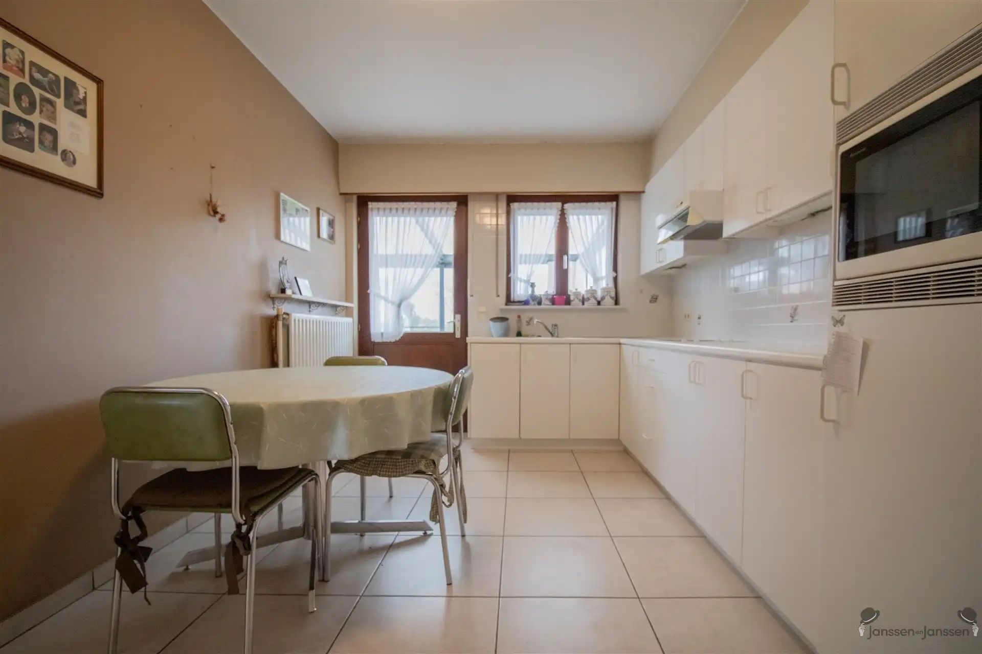 Gelijkvloerse woning met 2 slaapkamers op 867 m² foto 6