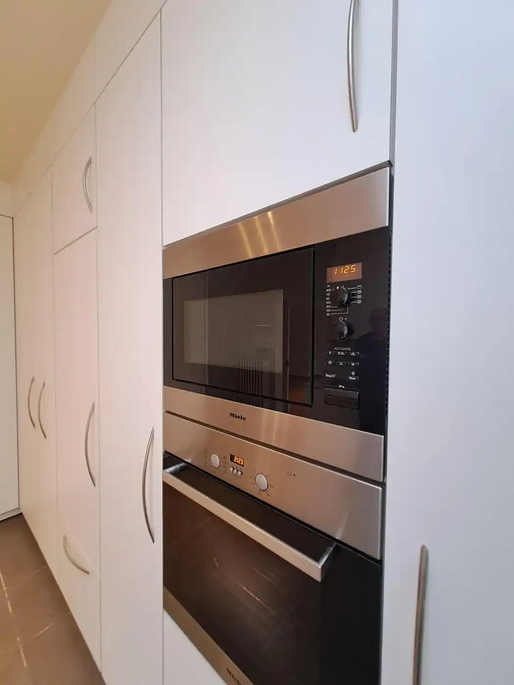 Verrassend ruime en charmante woning met grote inpandige garage! foto 13