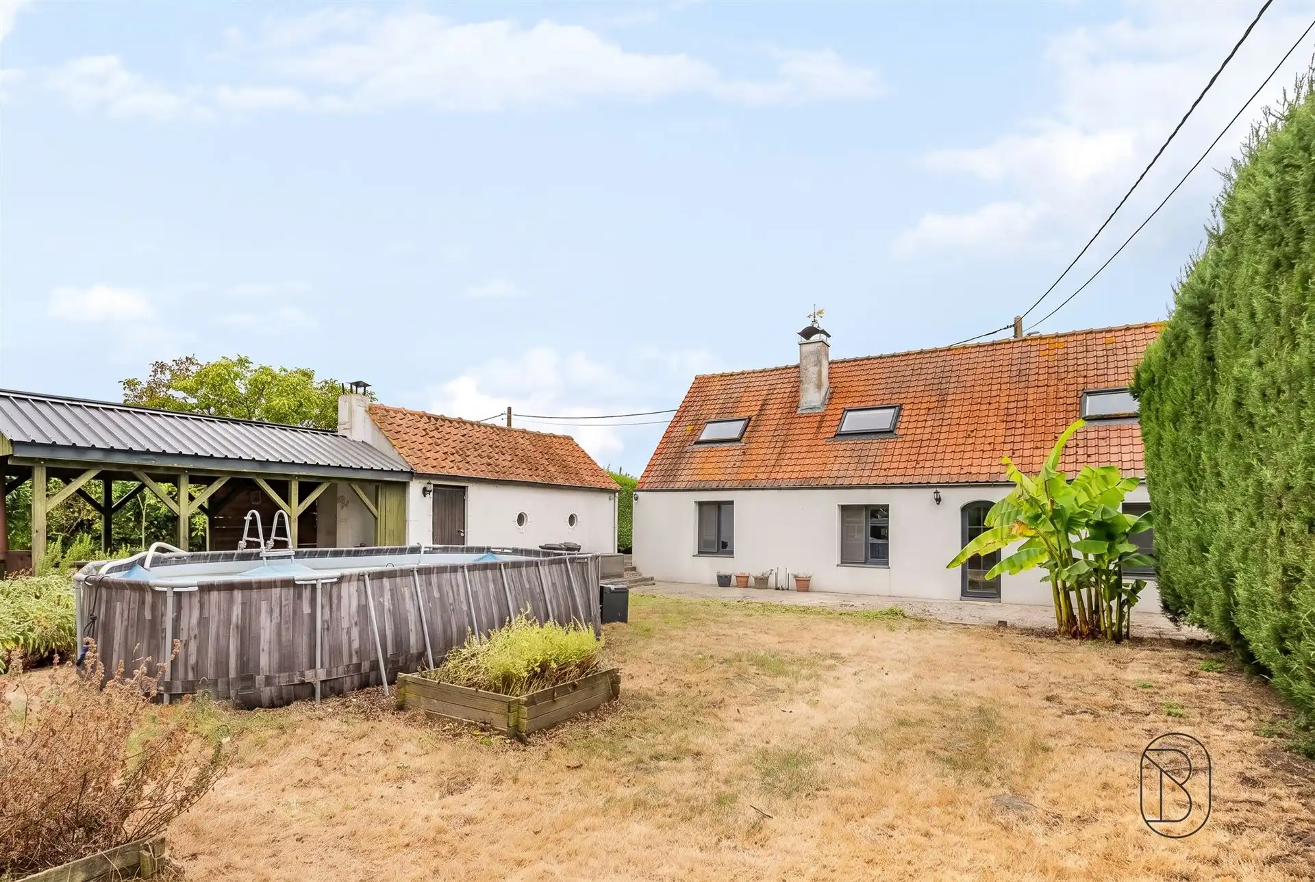 Landelijke woning met 3 slaapkamers, garage en ruime tuin foto 2