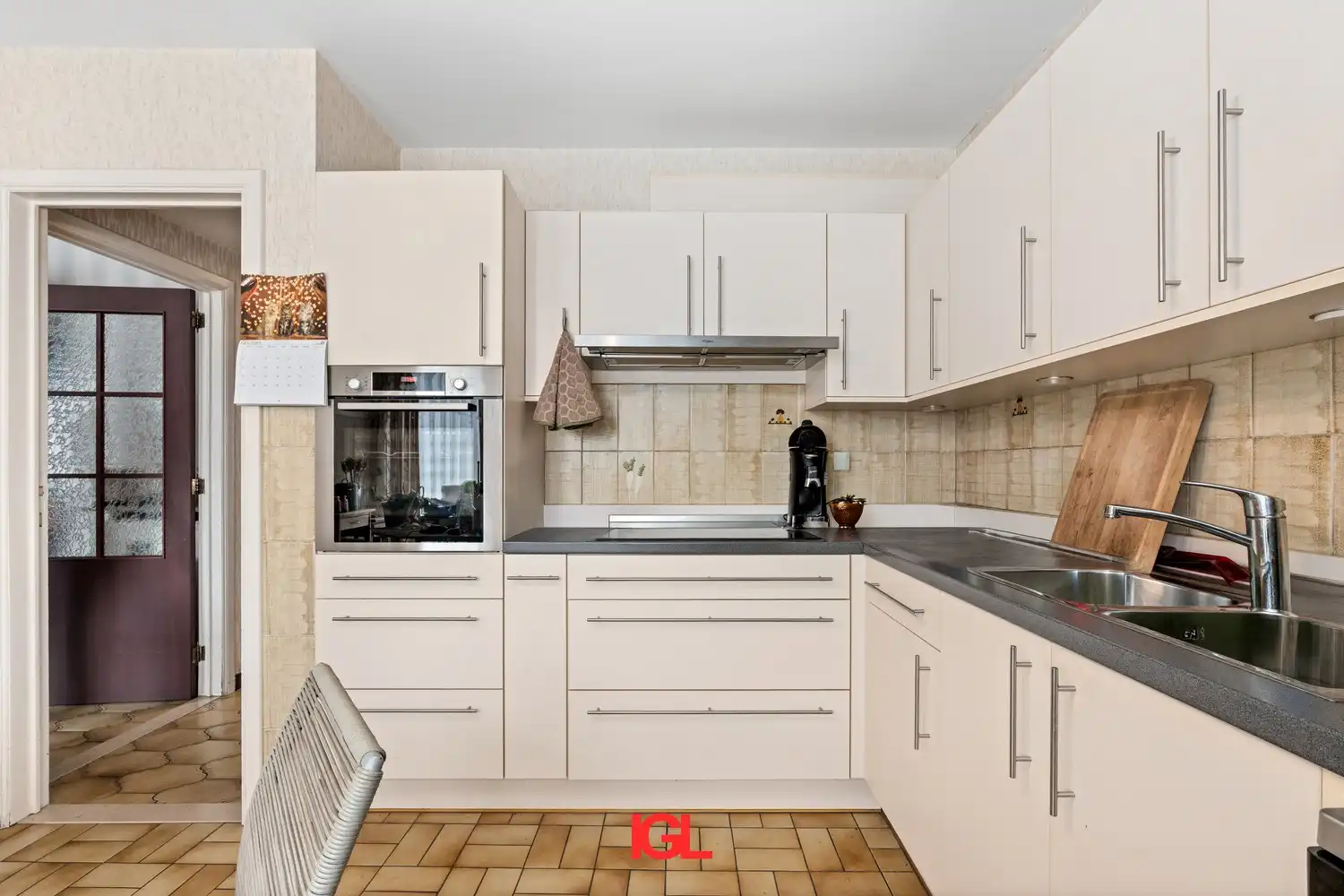 Ruim 3‑slaapkamerappartement met garage op centrale ligging in Sint‑Pieters‑Leeuw foto 6