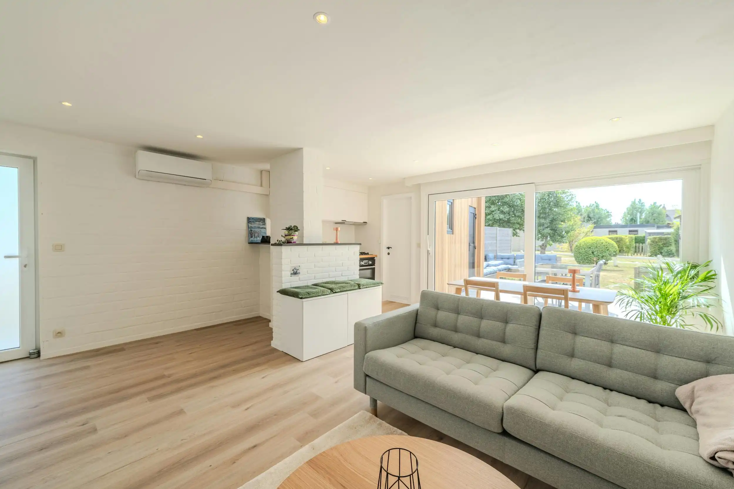 Vakantiewoning met zongerichte tuin gelegen op rustige ligging te Westende! foto 4