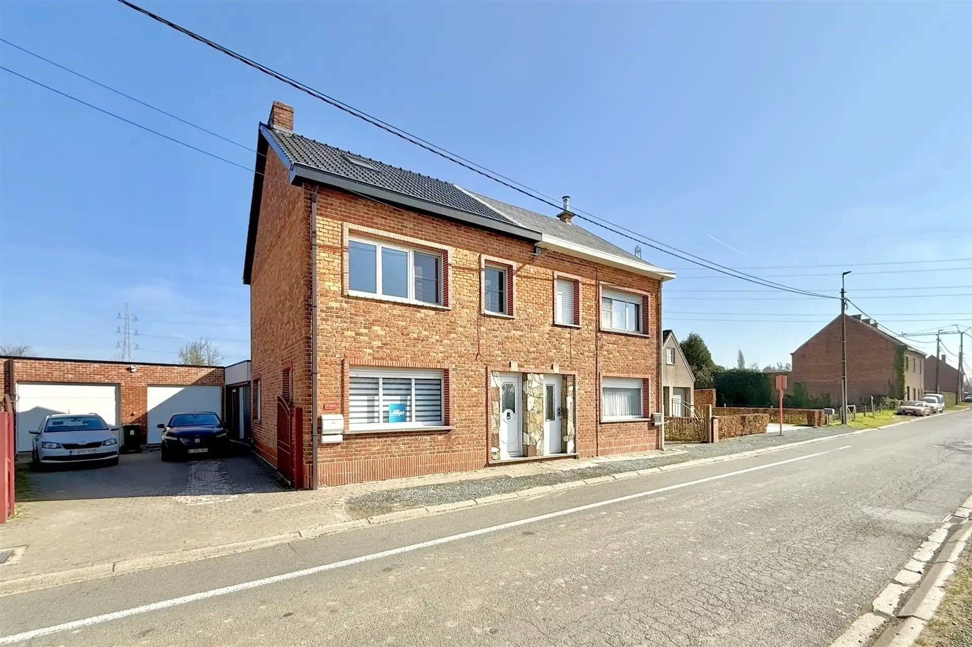 Gerenoveerde woning met 4 slaapkamers foto 29