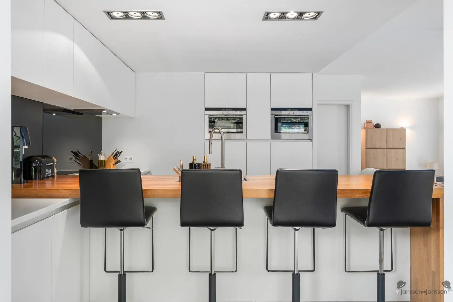 Moderne en lichtrijke woning op 600m² nabij centrum Brecht foto 10