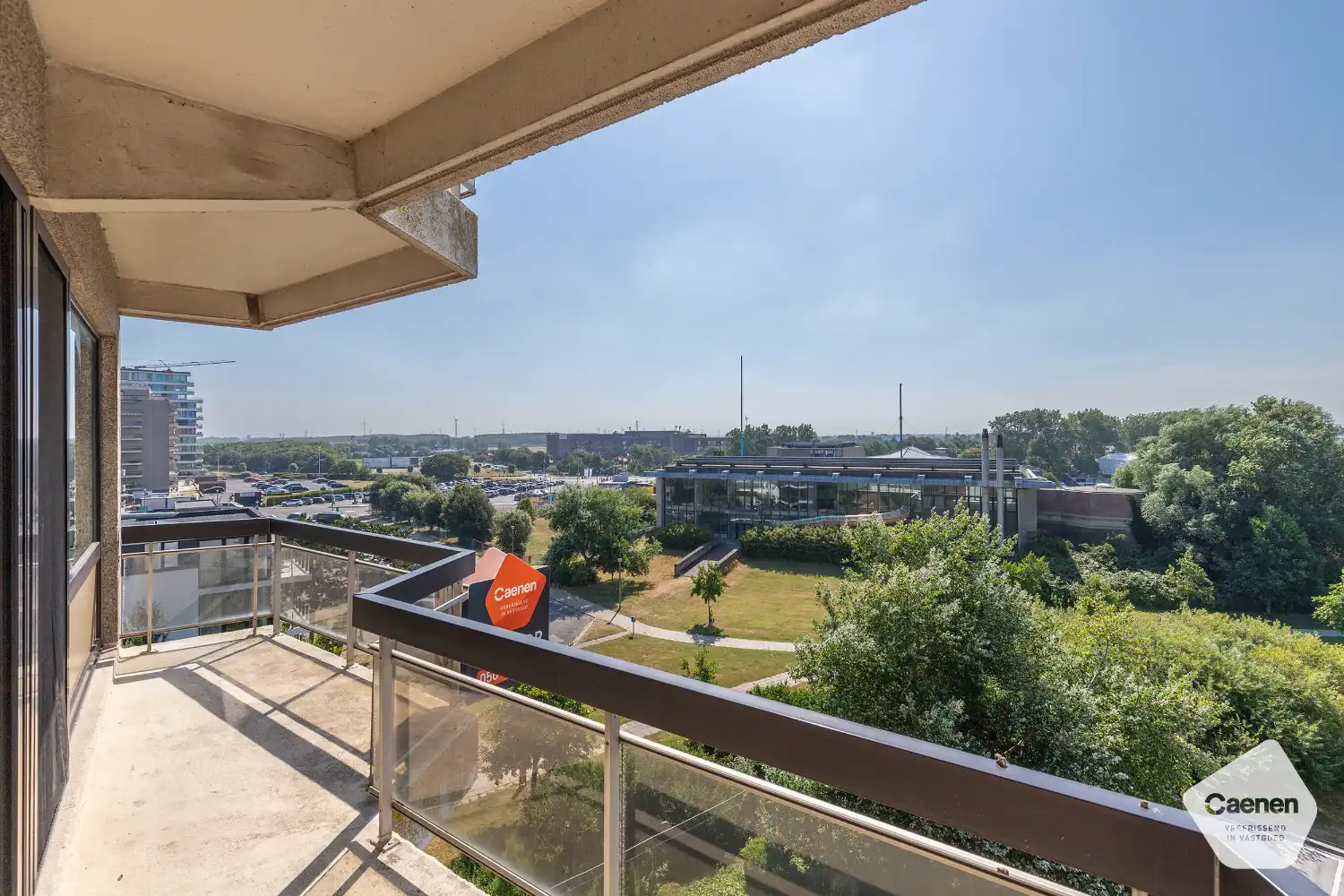 Instapklaar tweeslaapkamerappartement met zonnige terrassen en een weids uitzicht over het hinterland foto 17