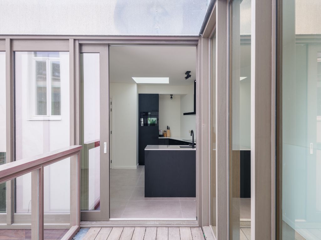 Luxueus appartement met groot volume en terras op toplocatie aan de Sint-Michielskerk foto 13