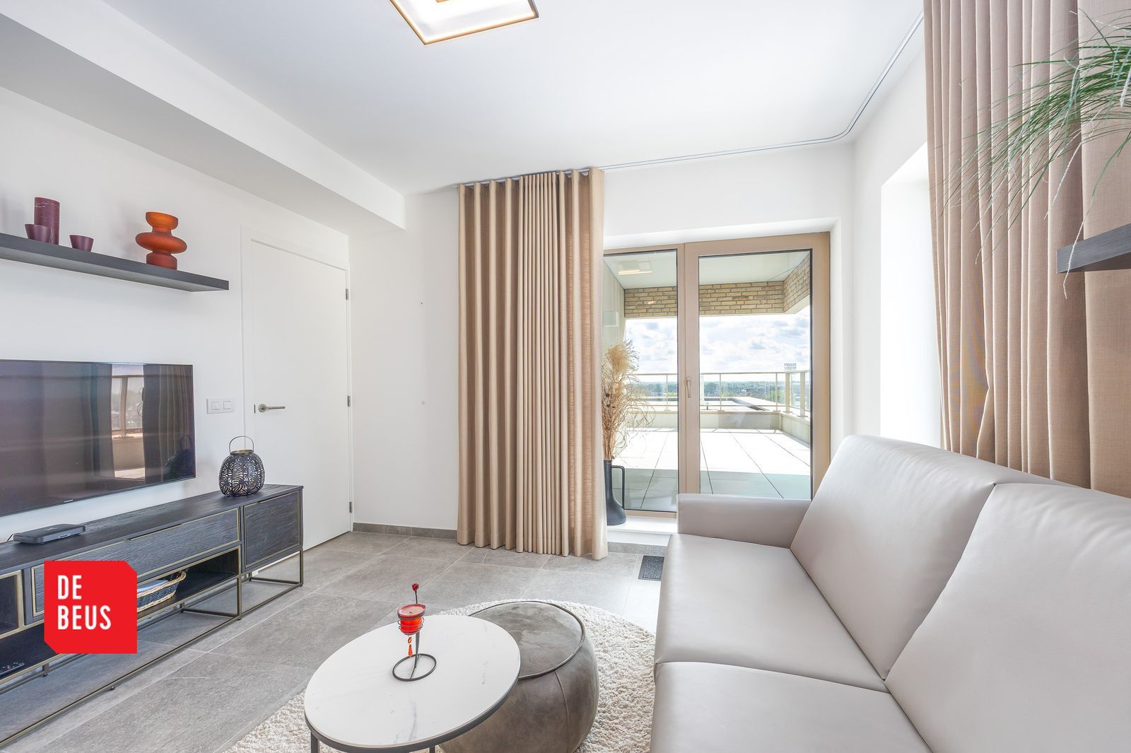 Exclusief appartement met 2 slpk, zonnig leefterras én open zicht foto {{pictureIndex}}