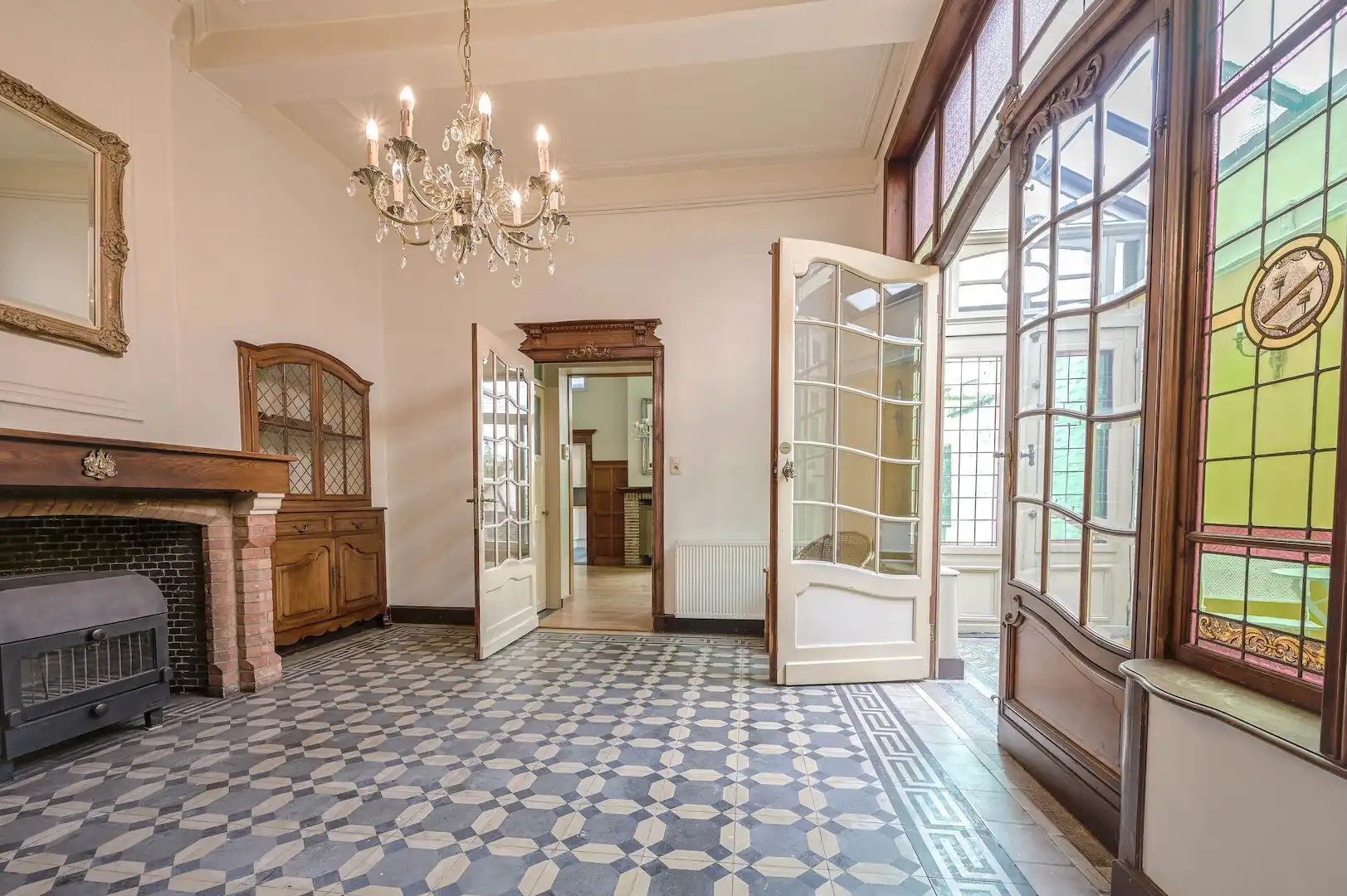 heel authentieke Brugse woning met kleine garage en 2 terrassen + vergunning voor gastenkamer foto 8