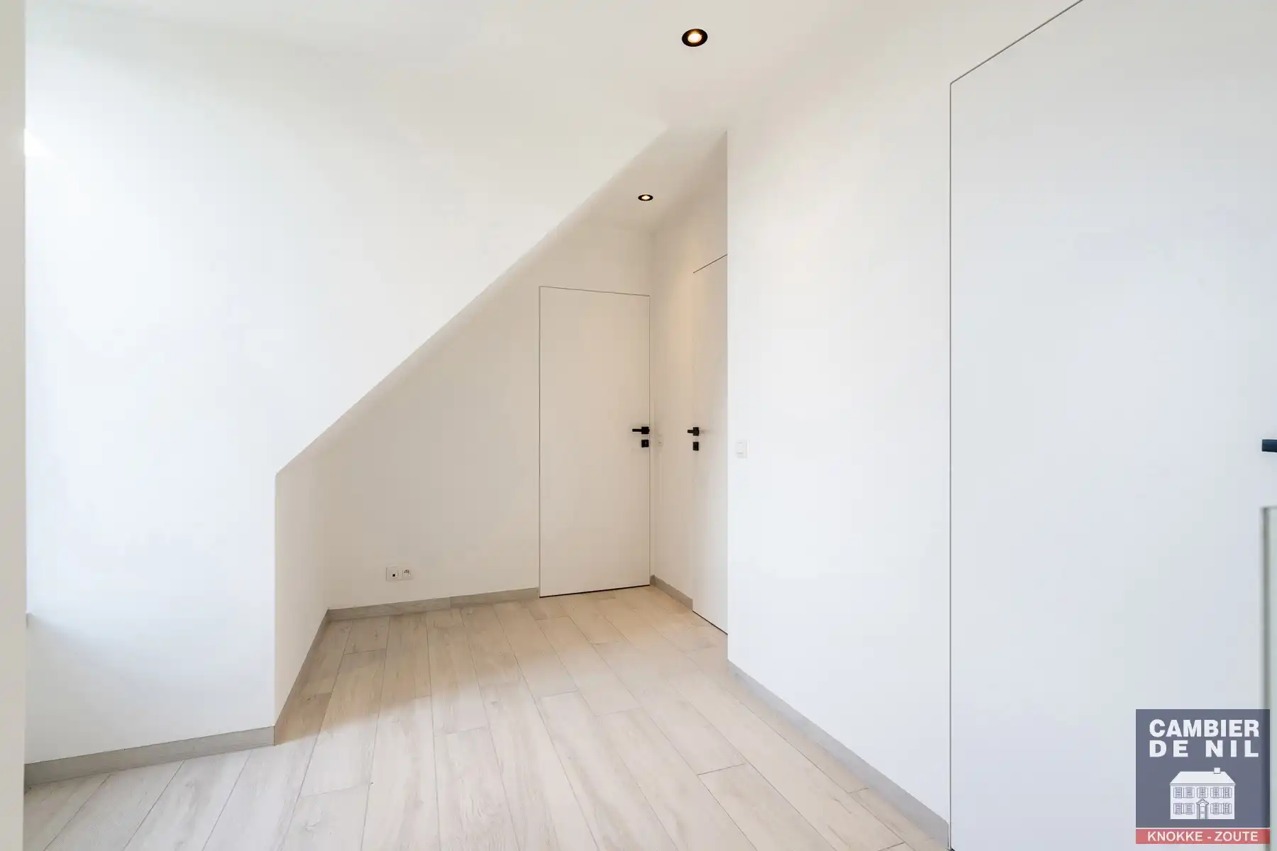 Prachtige ongemeubelde nieuwbouwwoning nabij het centrum van Knokke, gelegen in het rustige Izabellapolder. foto 40