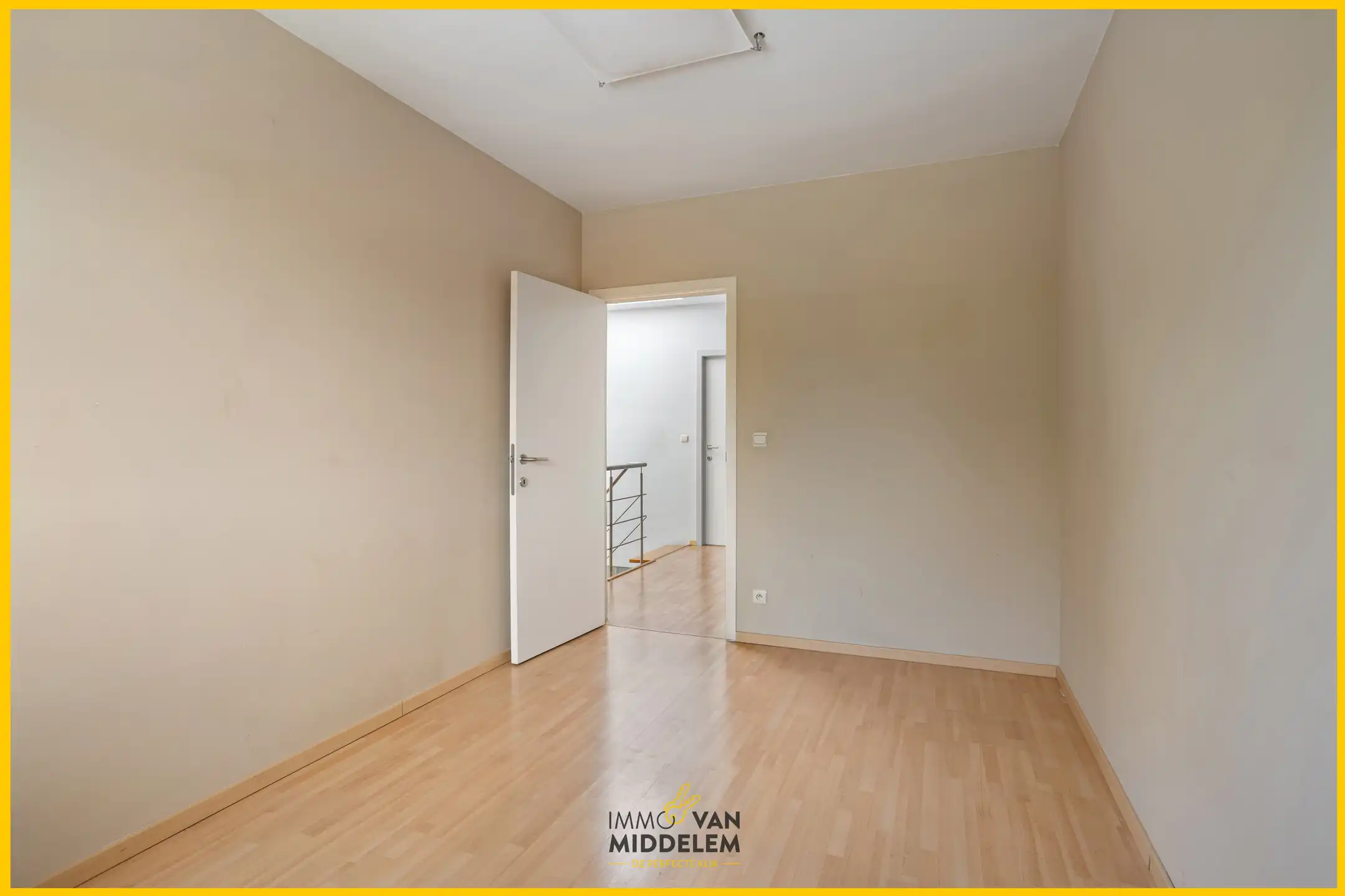 DUPLEXAPPARTEMENT MET 3 SLAAPKAMERS, GARAGE EN BERGING foto 16