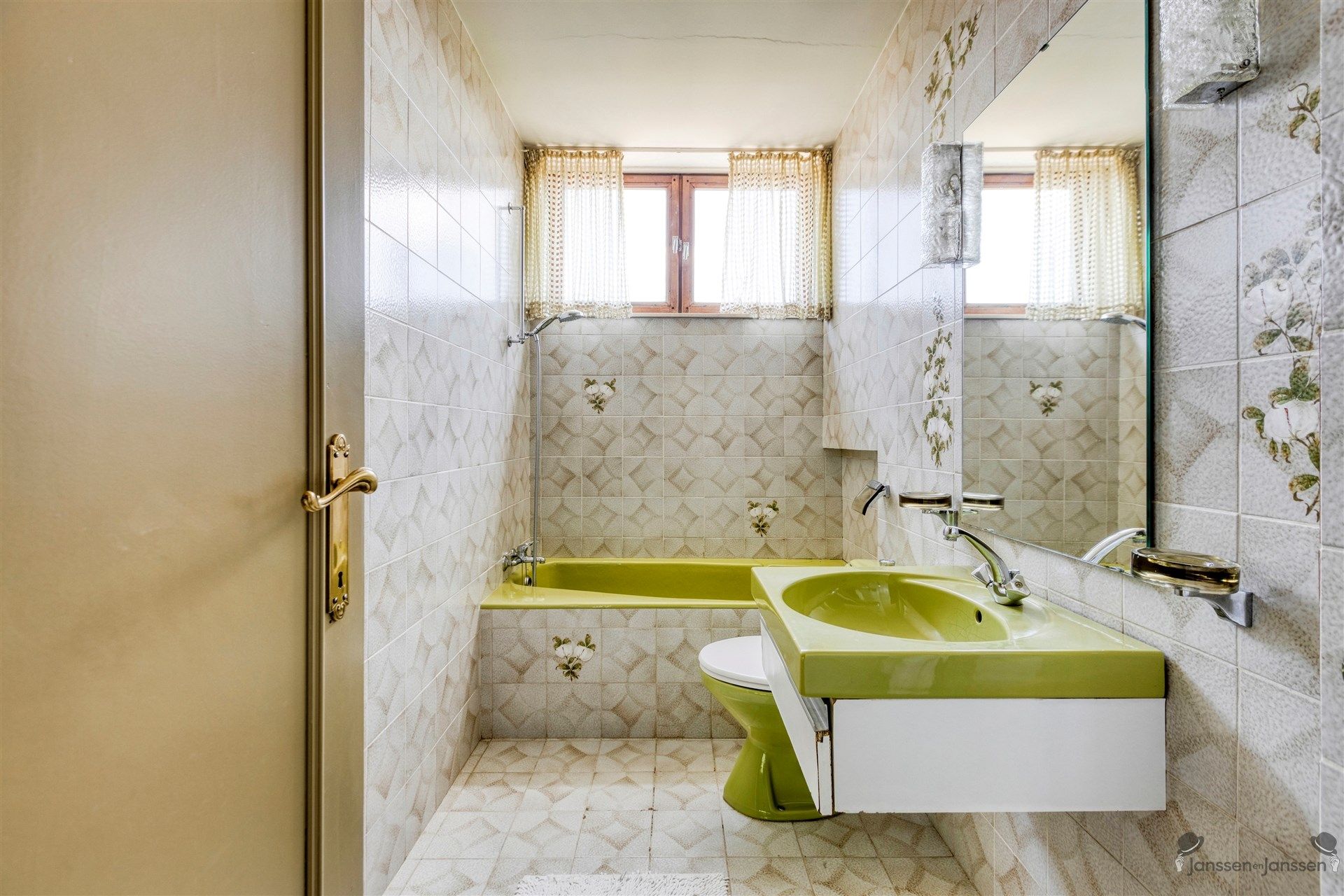 Karaktervolle gezinswoning met 5 slaapkamers en eindeloos potentieel te Leopoldsburg foto 15