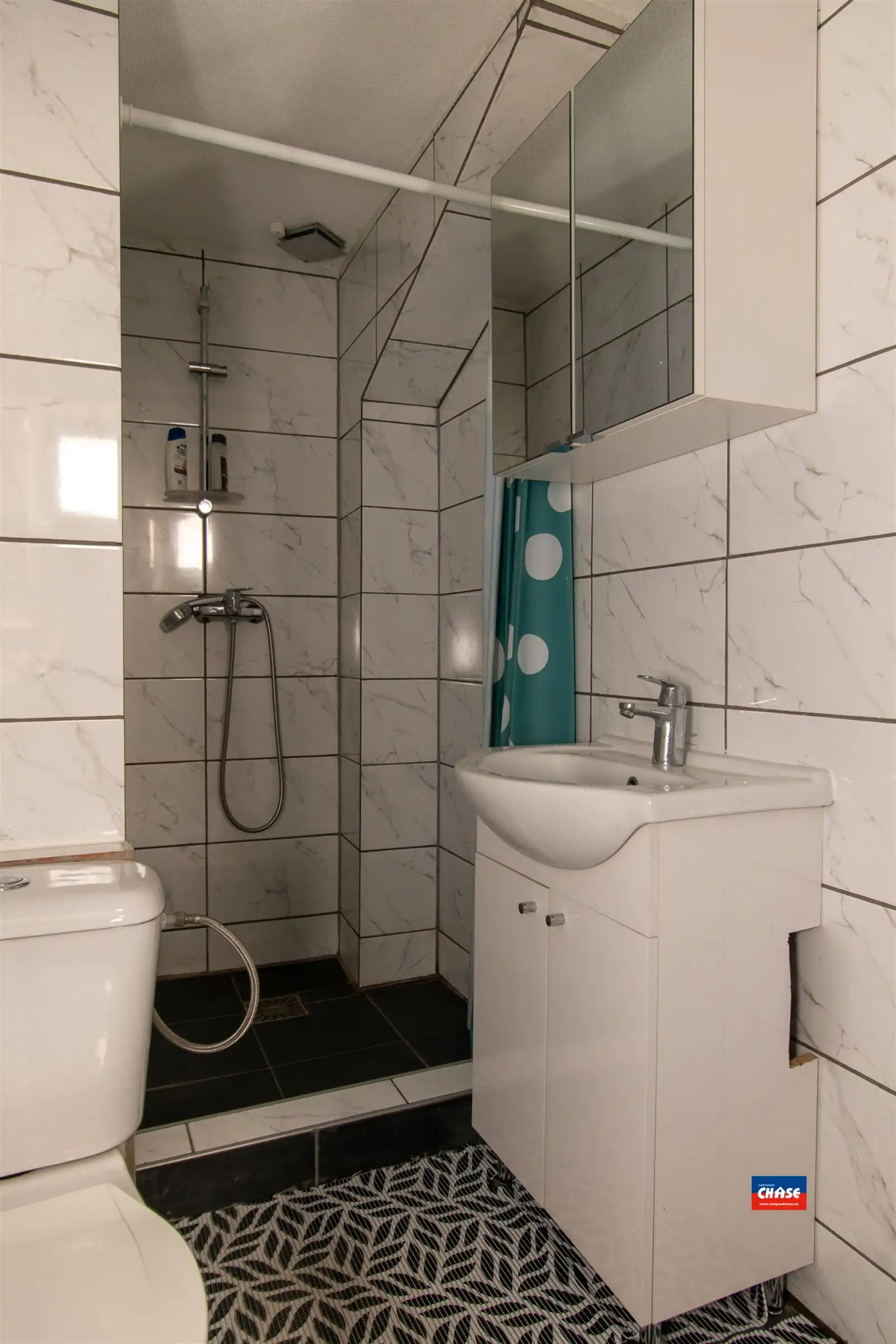 Hoekwoning met 6 slpk - ingericht als 3 units foto 12