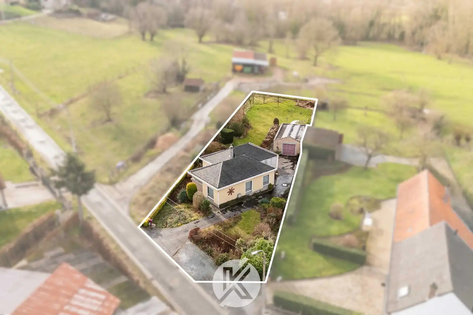 Op te frissen bungalow in landelijke omgeving foto {{pictureIndex}}