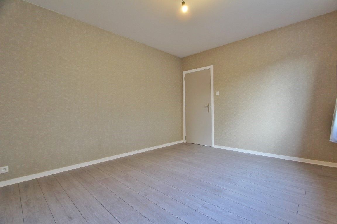 Appartement op rustige locatie in centrum Sint-Truiden foto 7