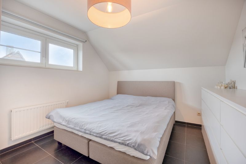 Lichtrijke duplex met 3 slaapkamers en mogelijkheid tot garage. foto 7