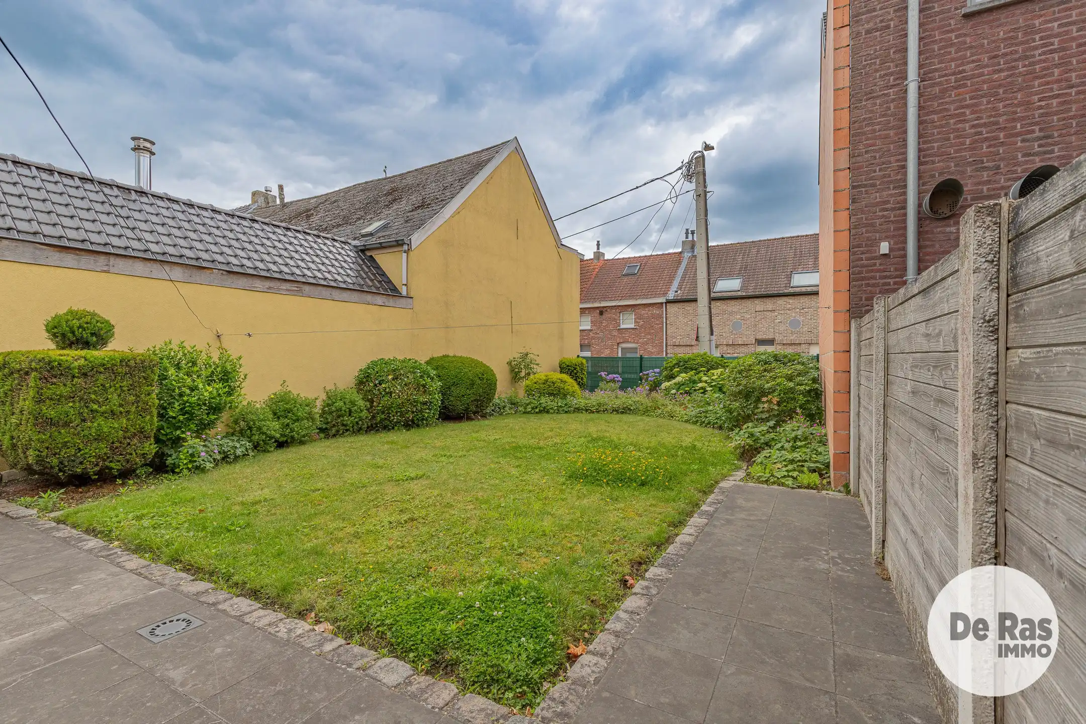 OUDEGEM - WONING MET 3 SLPK, TUIN EN BOUWGRONDPOTENTIEEL foto 3