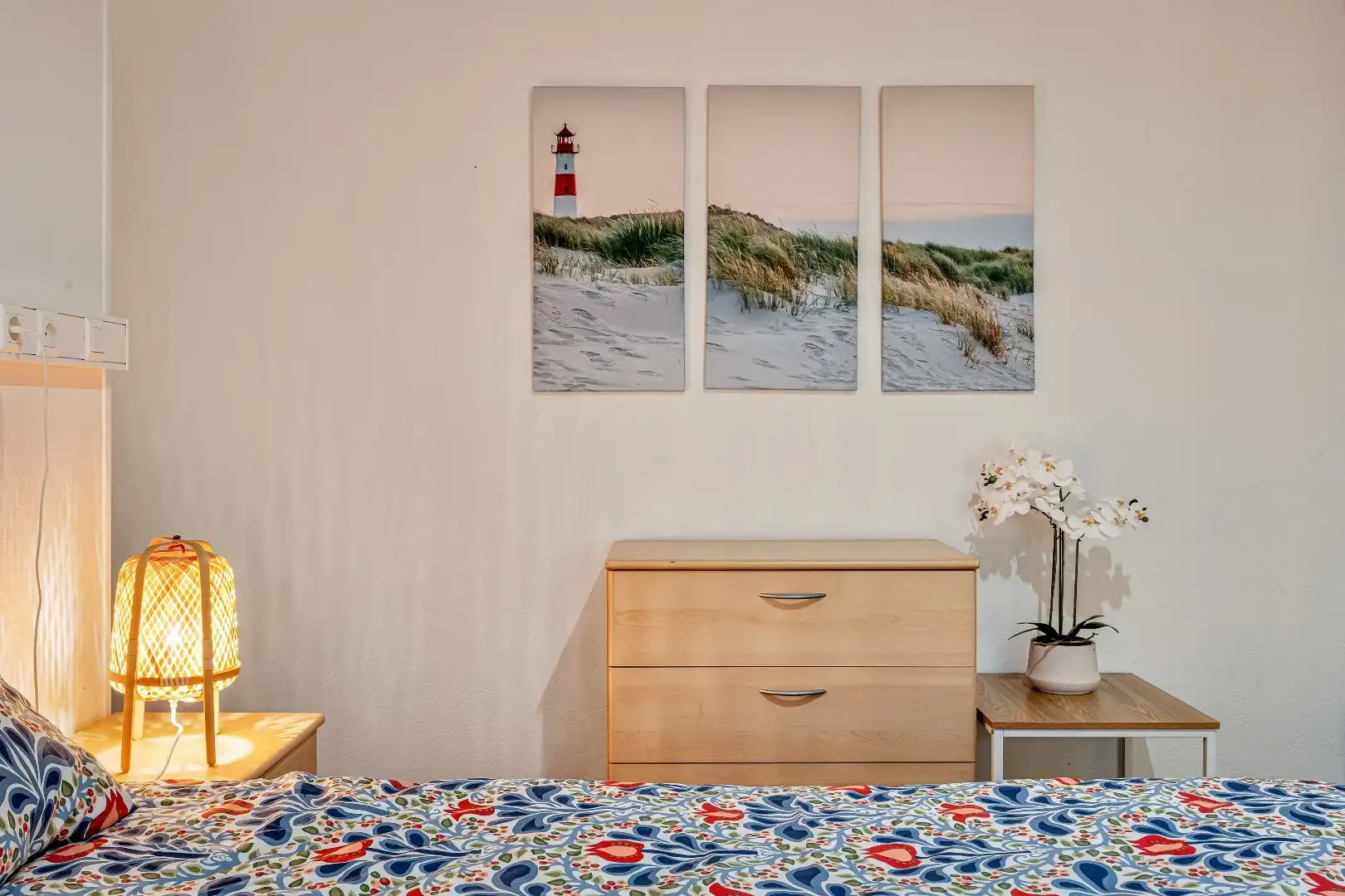 Ruim gerenoveerd 3 slaapkamer appartement met frontaal zeezicht op absolute toplocatie aan de Zeedijk in Blankenberge foto 6