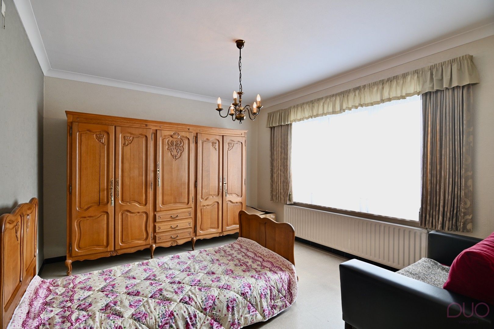 Charmante halfopen gezinswoning nabij het centrum van Sint-Truiden met 2 garages foto 16