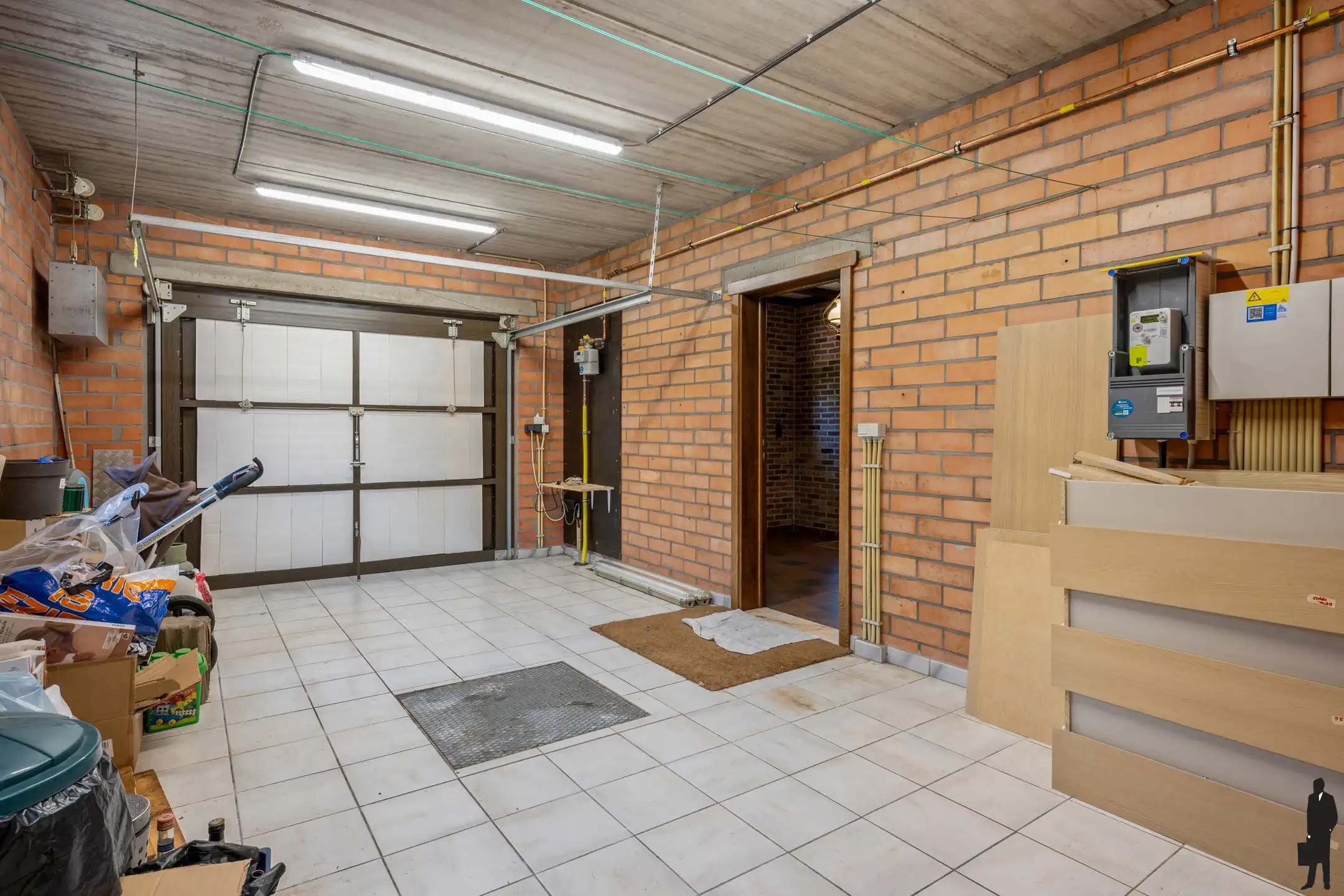Charmante gezinswoning met 4 slaapkamers en grote tuin foto 12