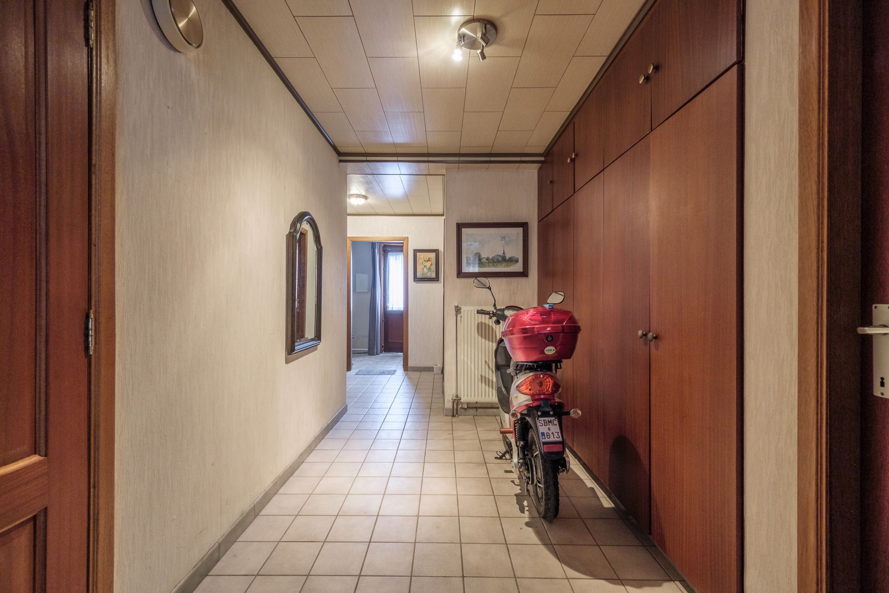 Ruim, goed gelegen gelijkvloers appartement  foto 4