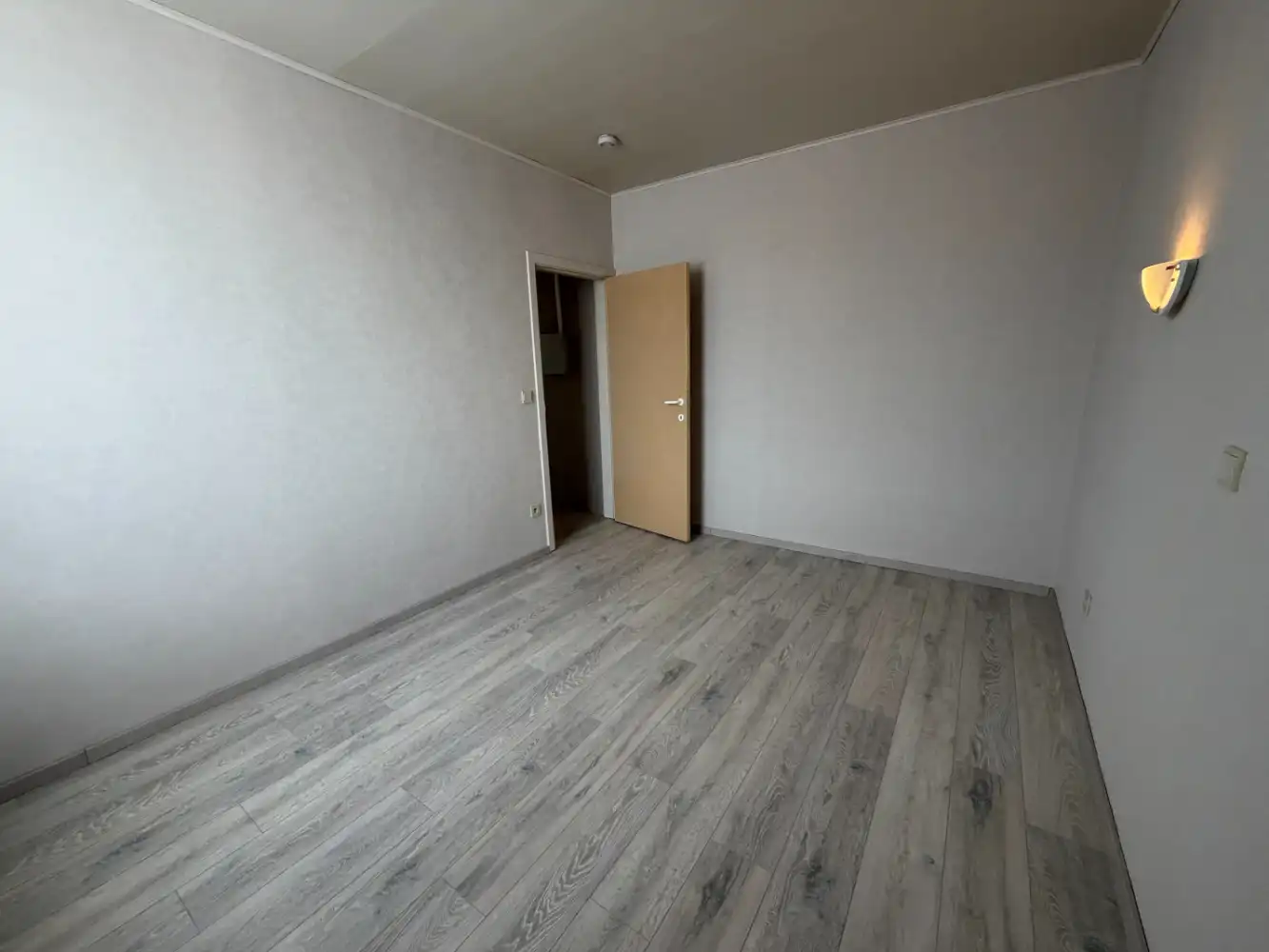 Eénslaapkamer appartement dichtbij het commercieel centrum van Blankenberge. Gelegen op het tweede verdiep in een gebouw zonder lift. foto 6