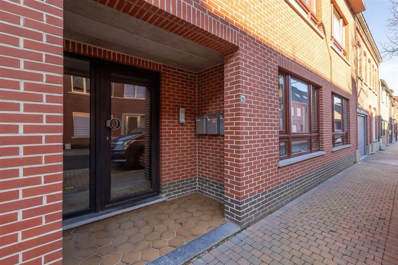 Gelijkvloers appartement met 2 slk en garage foto 29
