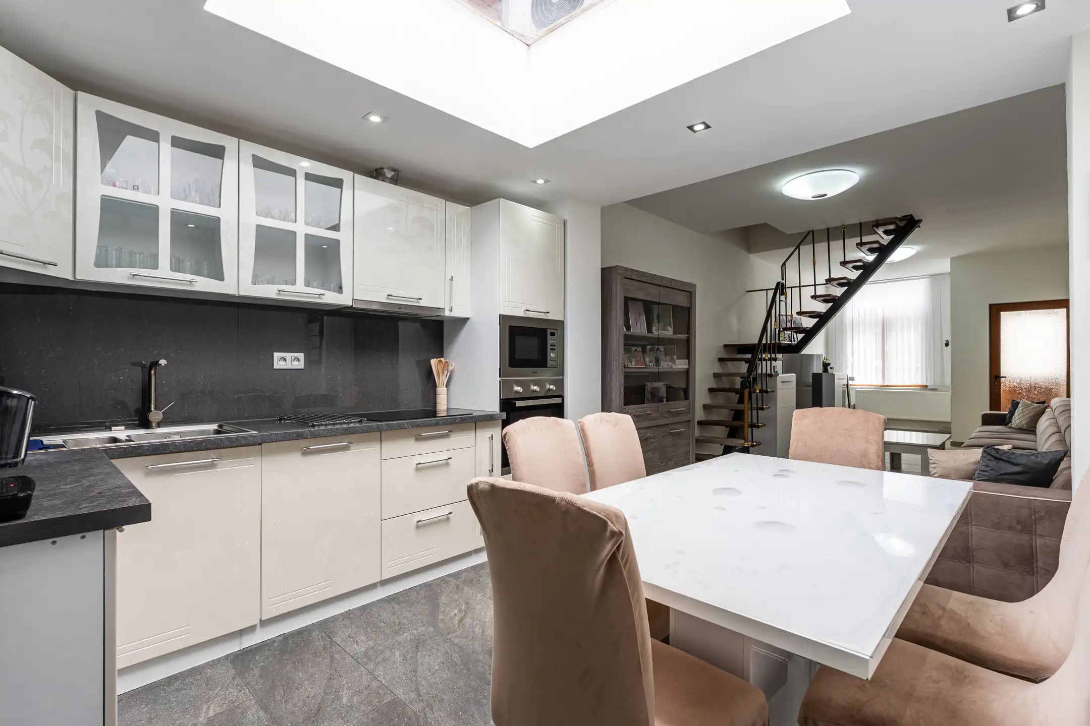 Instapklare woning op toplocatie in Gent.  foto 7