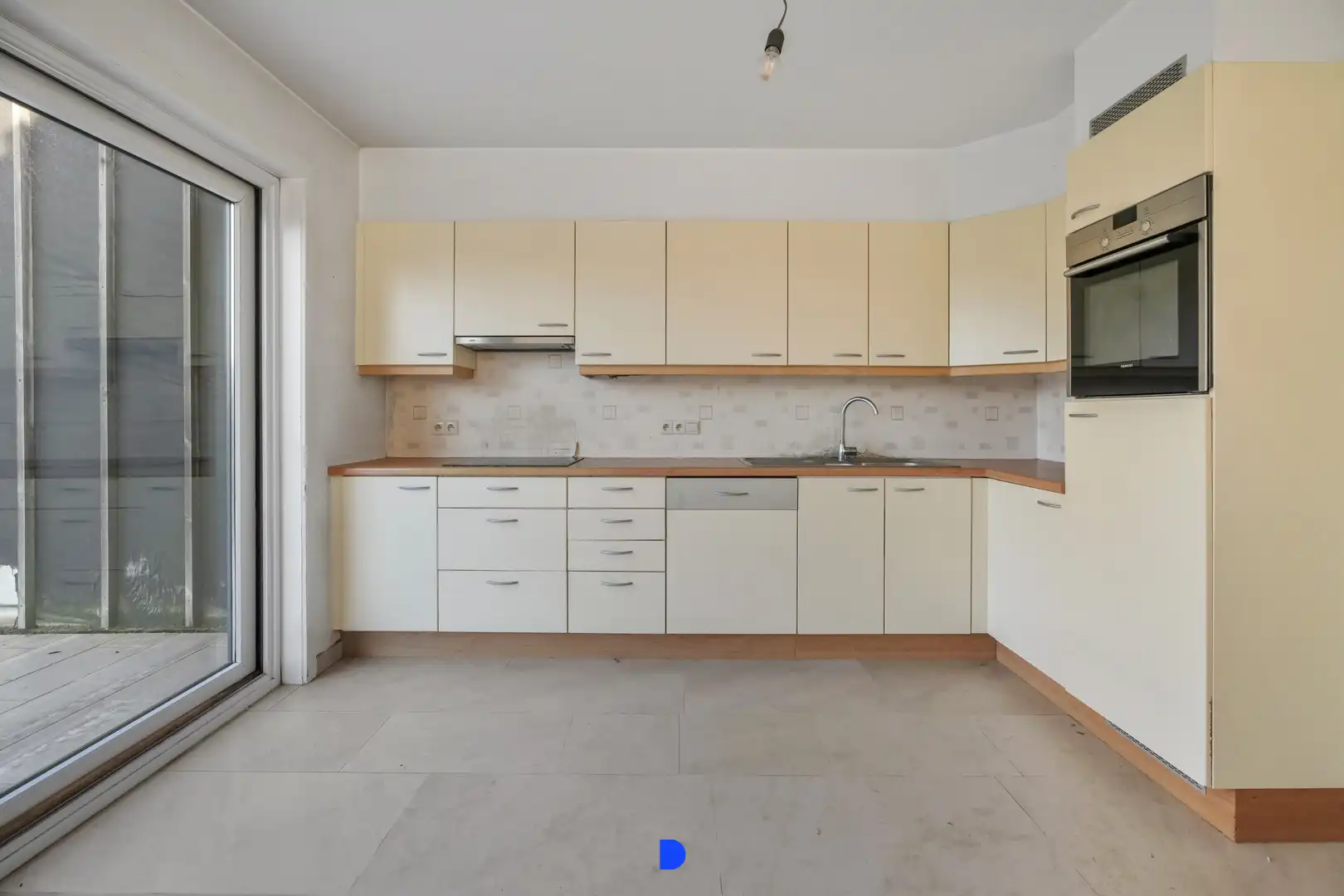 Halfopen woning met tuin in Oekene! foto 6