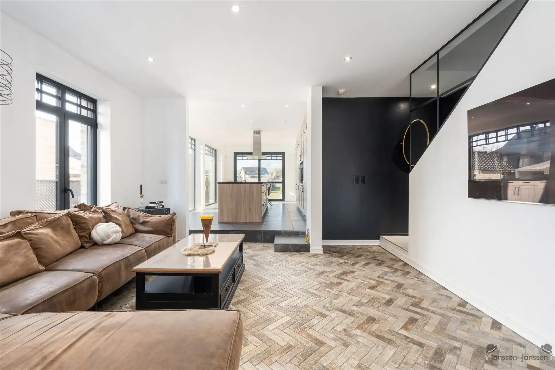 Prachtige moderne pastoriewoning met luxe afwerking, 3 slaapkamers en grote tuin op 13 are foto 7