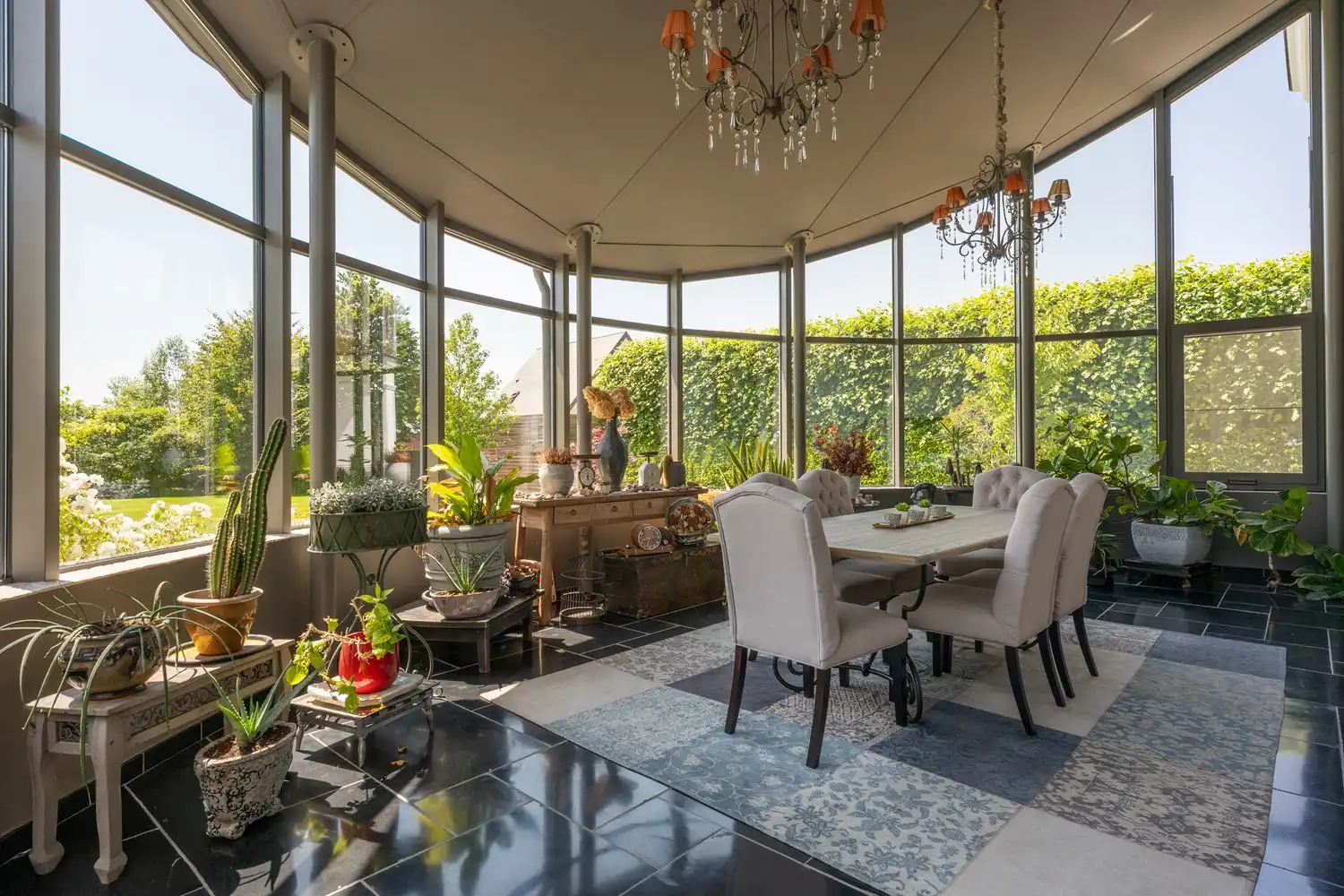 Prachtige en energiezuinige villa (587 m² bewoonbaar) op een perceel van 2617 m² te Hulshout foto 2