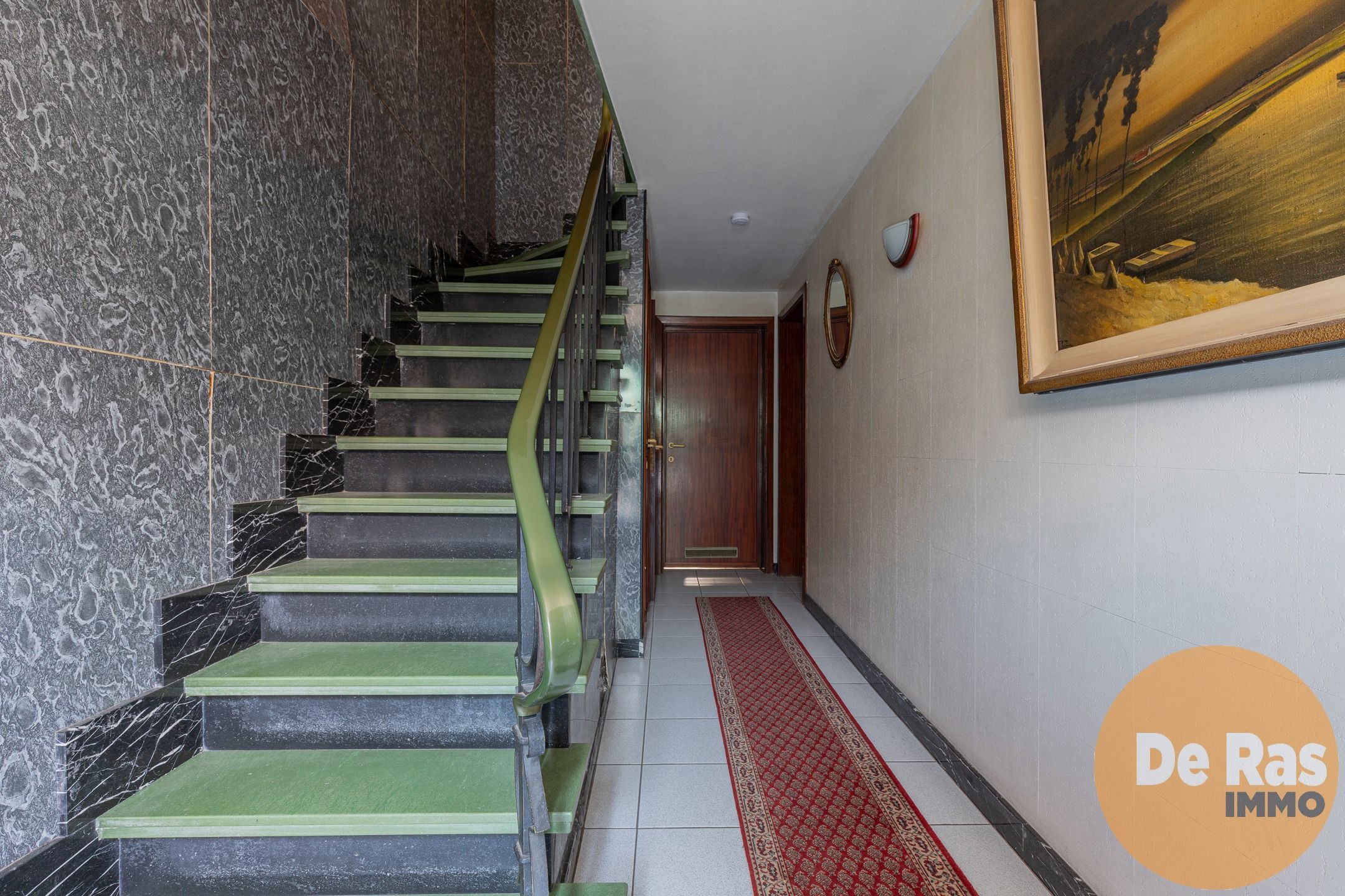 AALST -Te renoveren woning met 3 slaapkamers vlakbij centrum foto 3