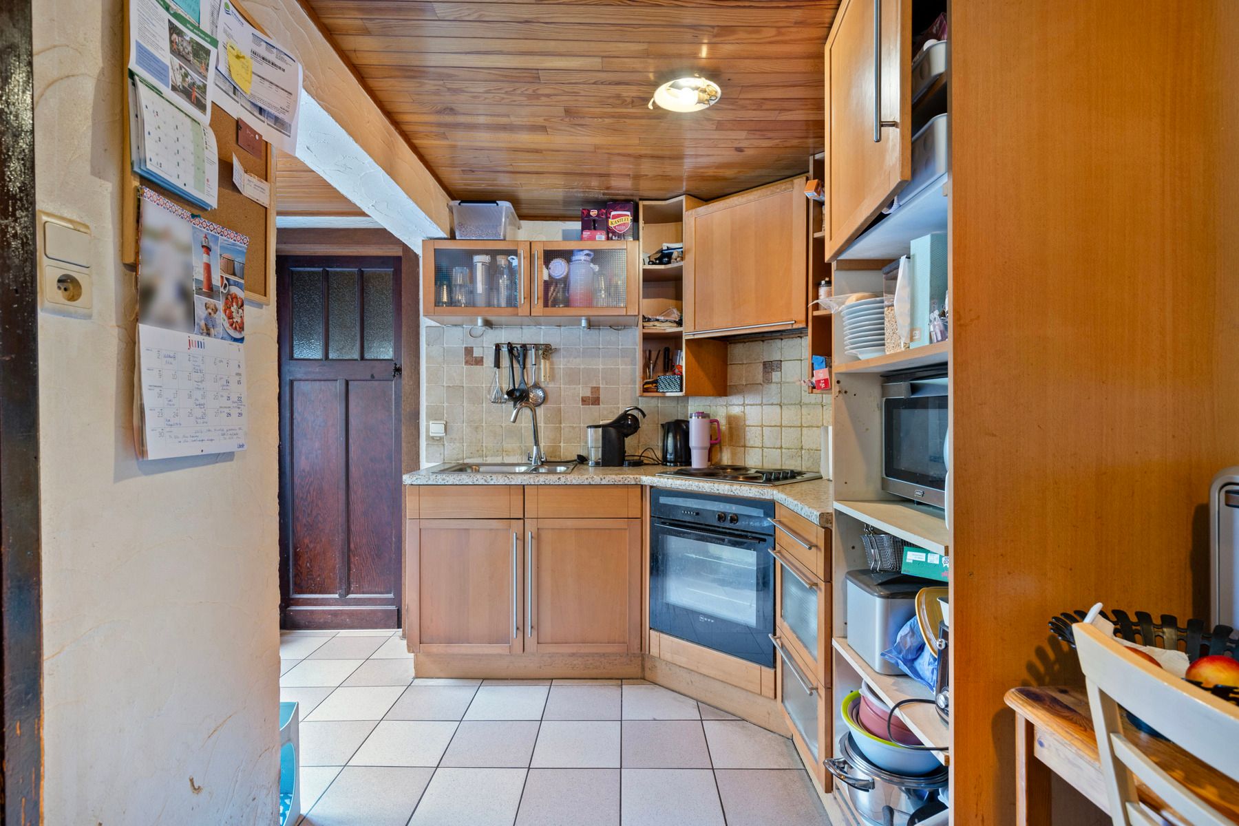 Te renoveren woning met 2slpk (mogelijkheid 3) en tuin! foto 6
