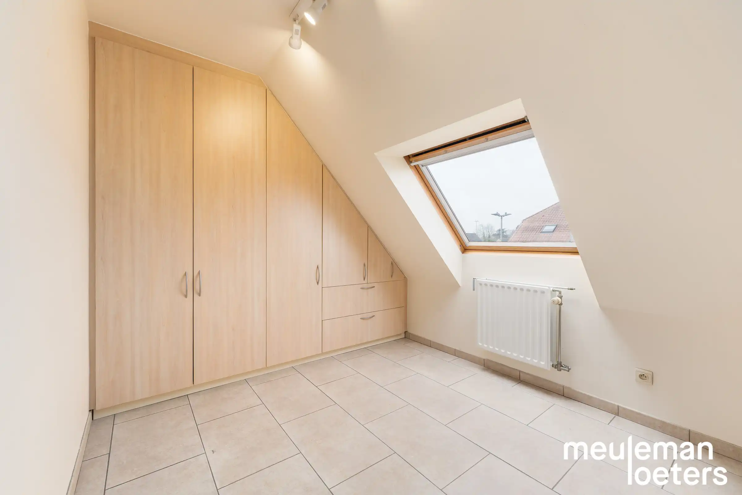 Lichtrijk duplex appartement met ruime inpandige garage en ruim terras  foto 10