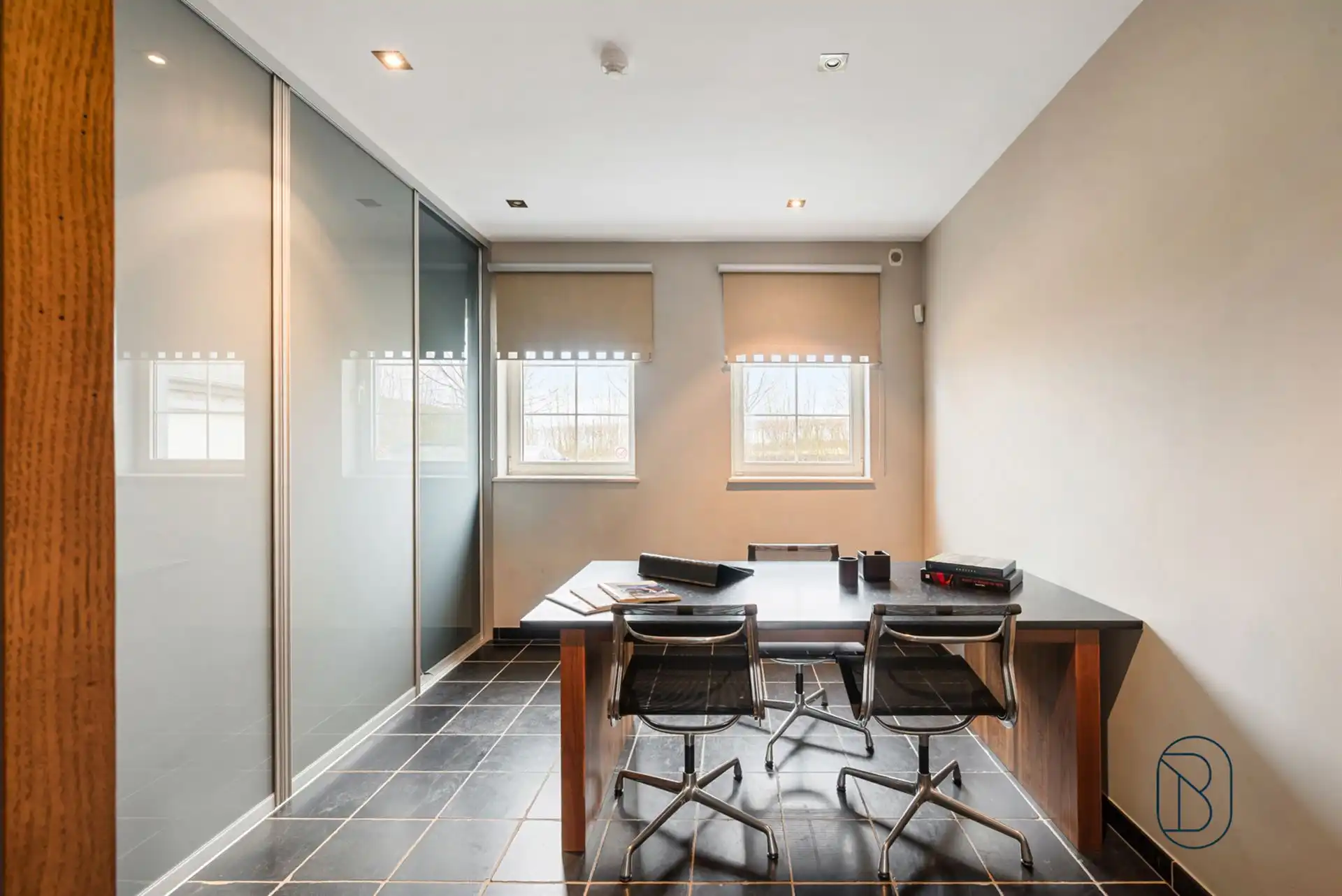 Topgelegen prachtige vakantiewoning met binnenzwembad foto 34