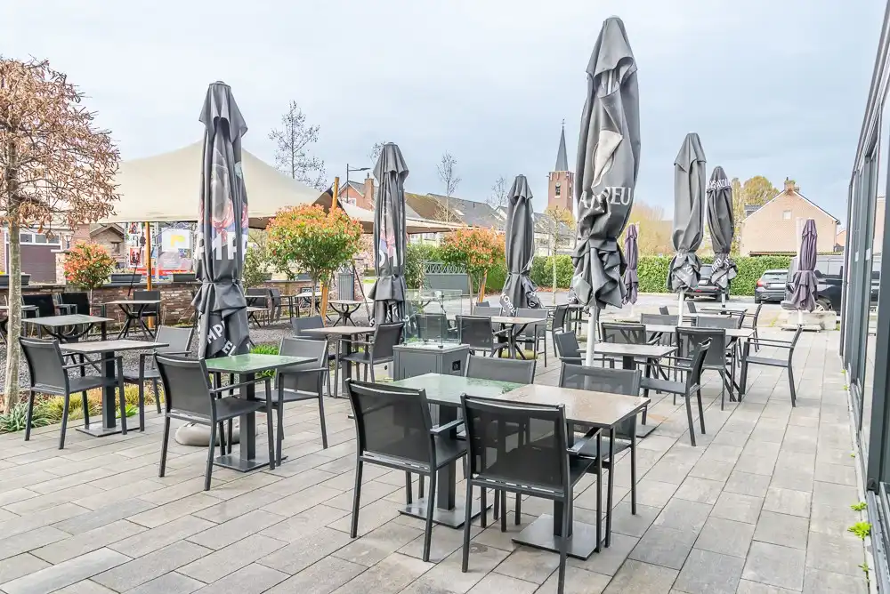 Brasserie met B&B Sint Pieter in het hart van Rekem foto 31