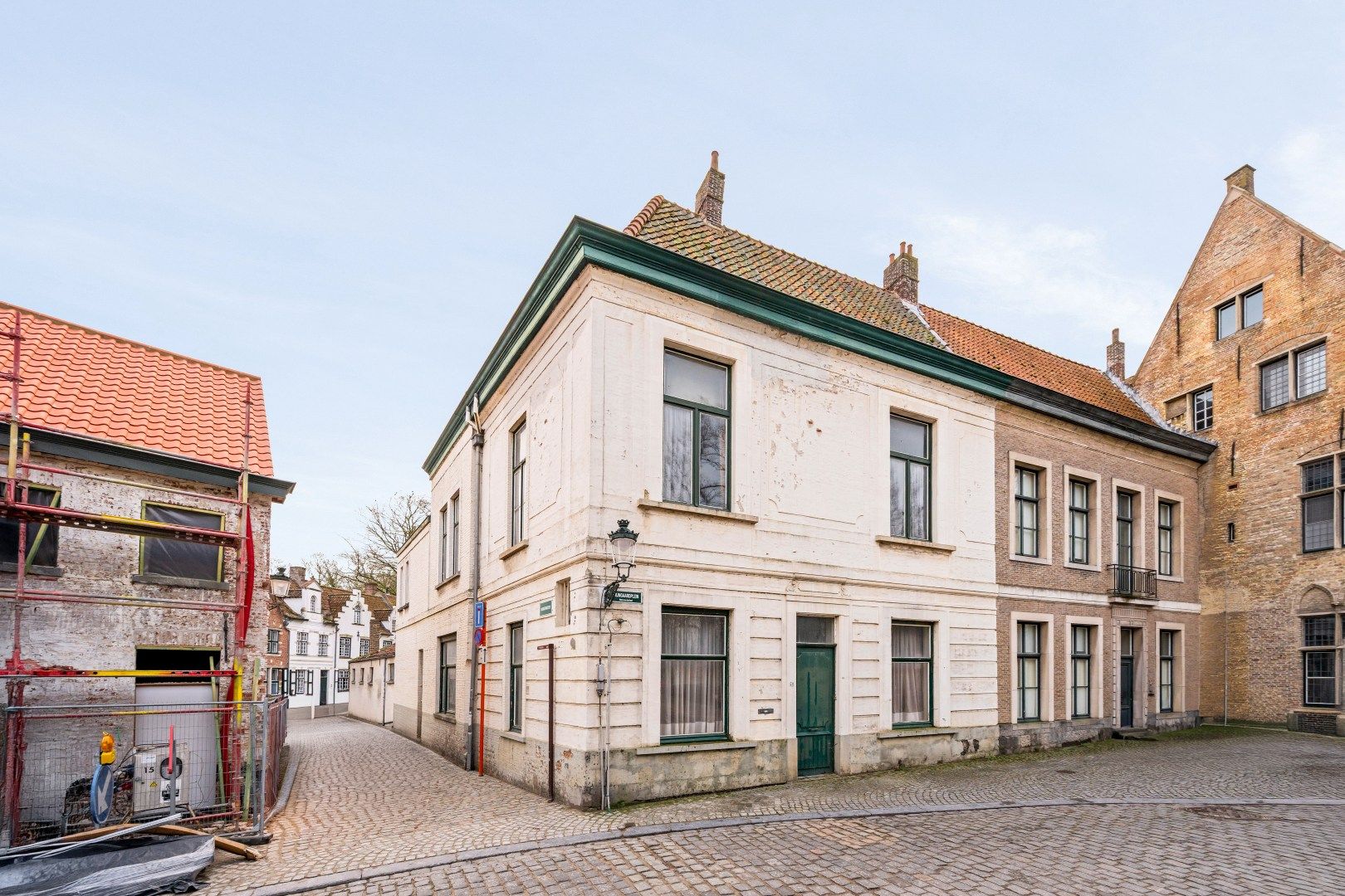 Unieke en idyllische hoekwoning nabij Minnewaterpark en historisch Brugge foto 2