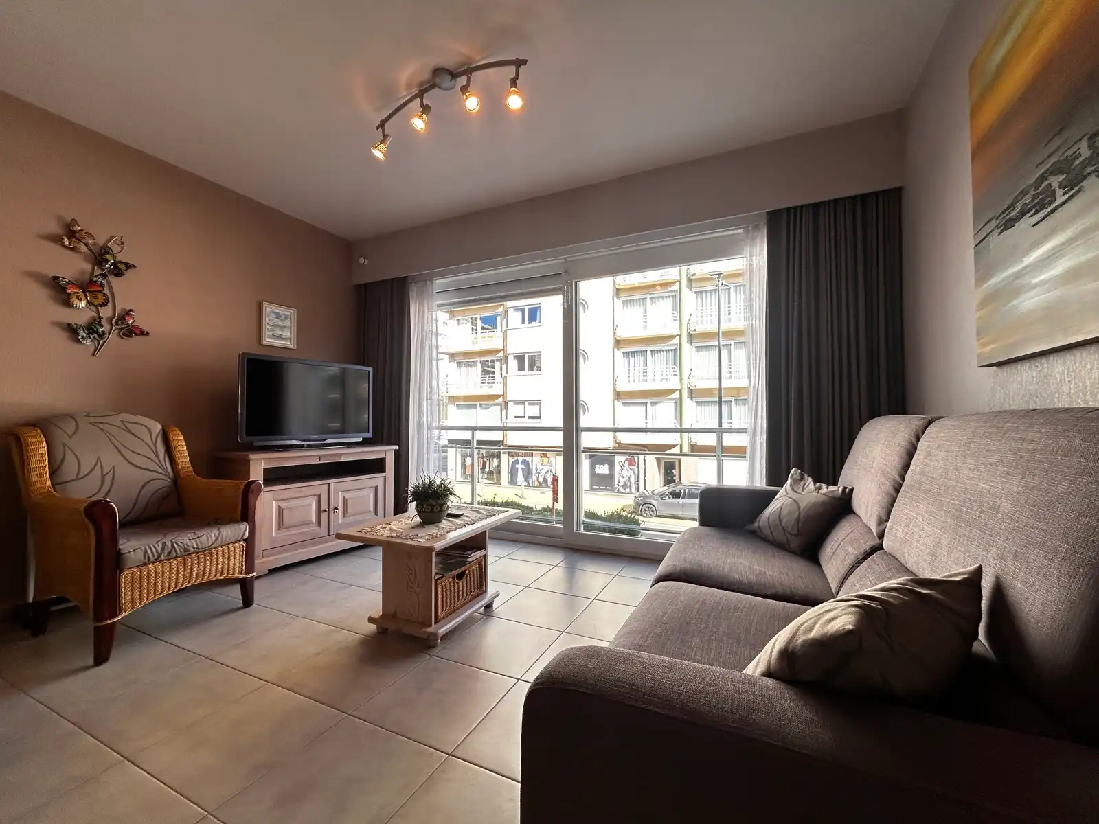 Gemeubelde studio met zijdelings zeezicht in Middelkerke foto 10