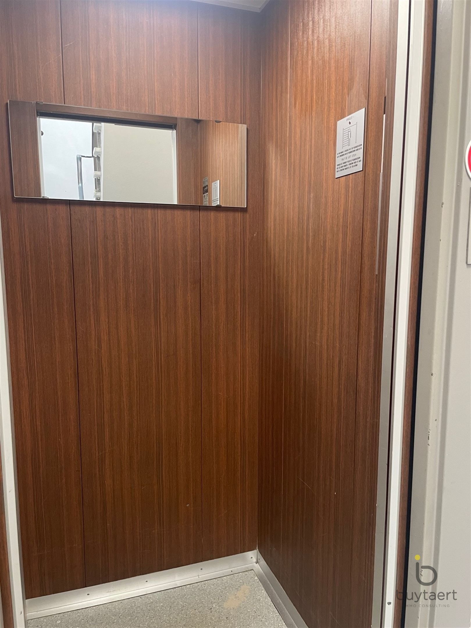 Ideaal gelegen twee (of drie) slaapkamer appartement in het hartje van Brasschaat!  foto 21