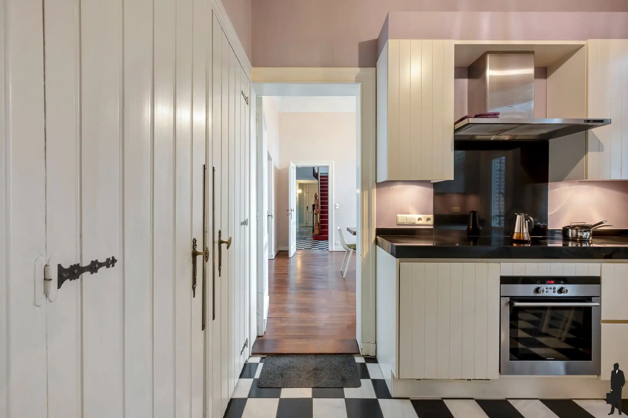 Historisch herenhuis pal in het centrum van Essen! foto 11