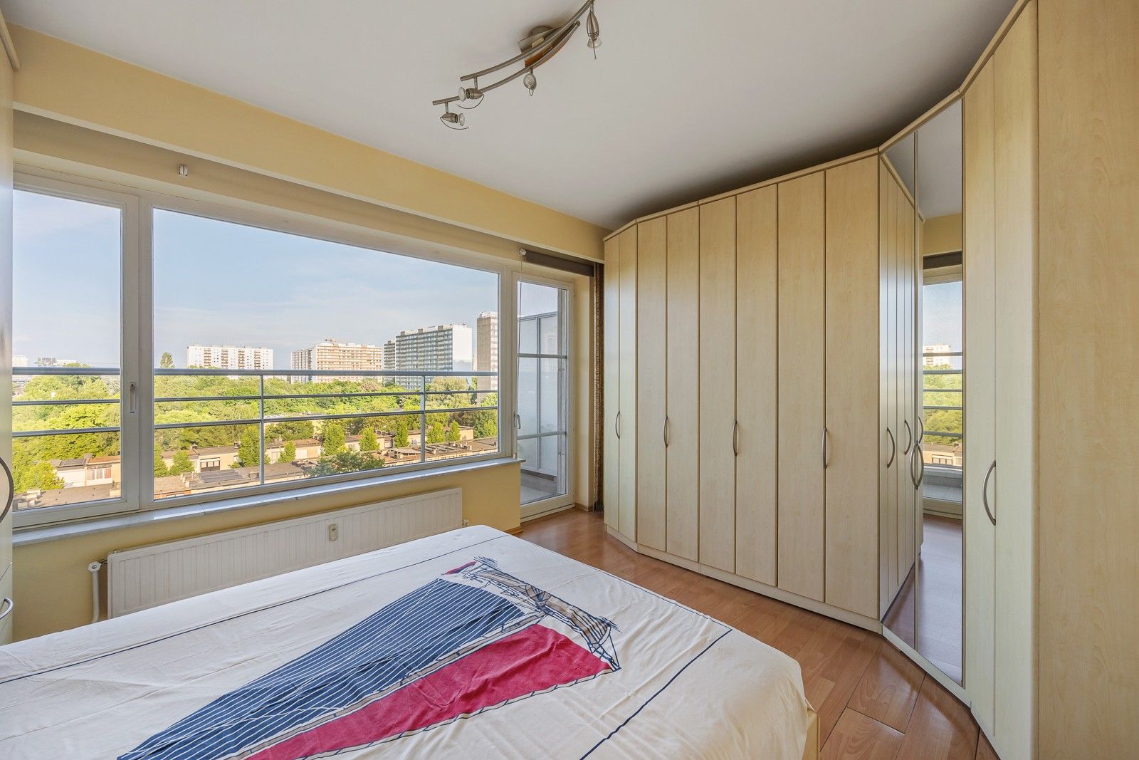 Appartement te koop foto {{pictureIndex}}