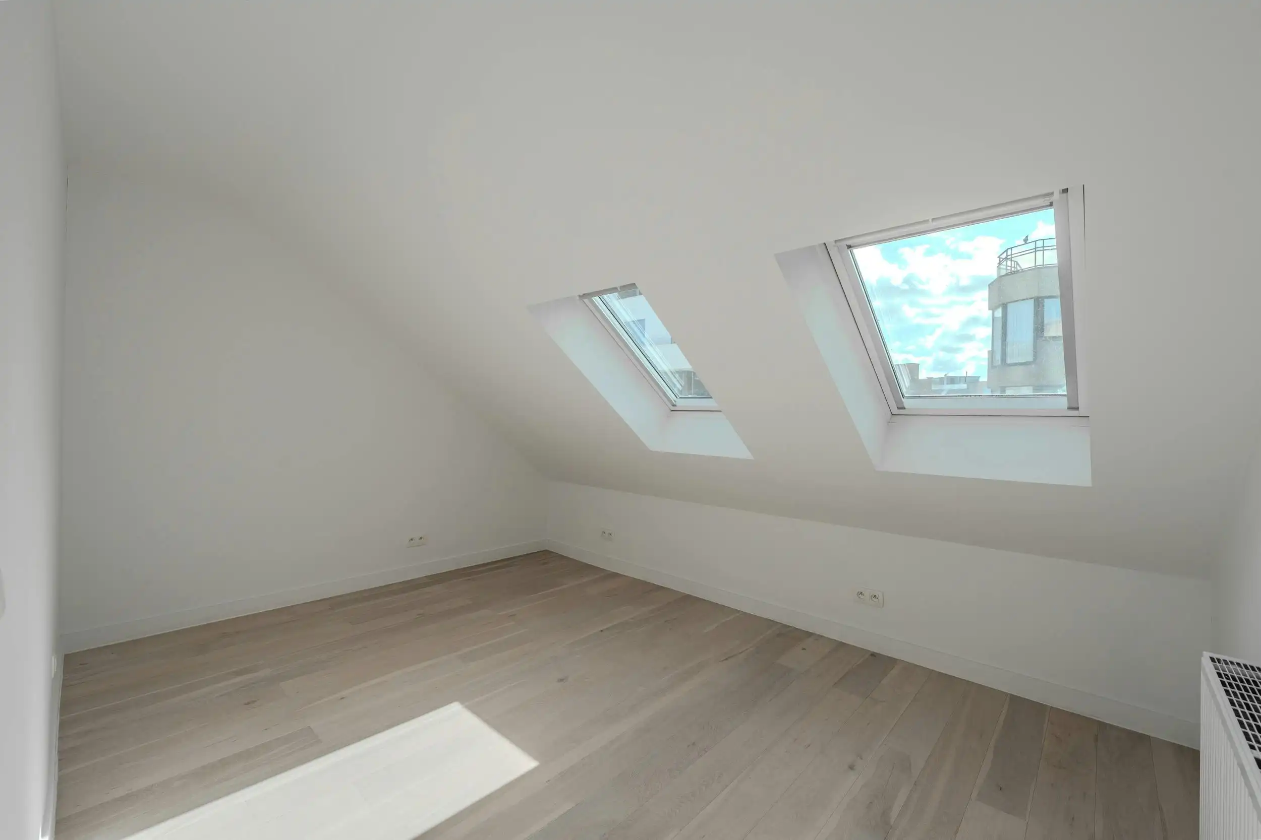 Prachtig gerenoveerd duplexappartement te Oostende foto 10