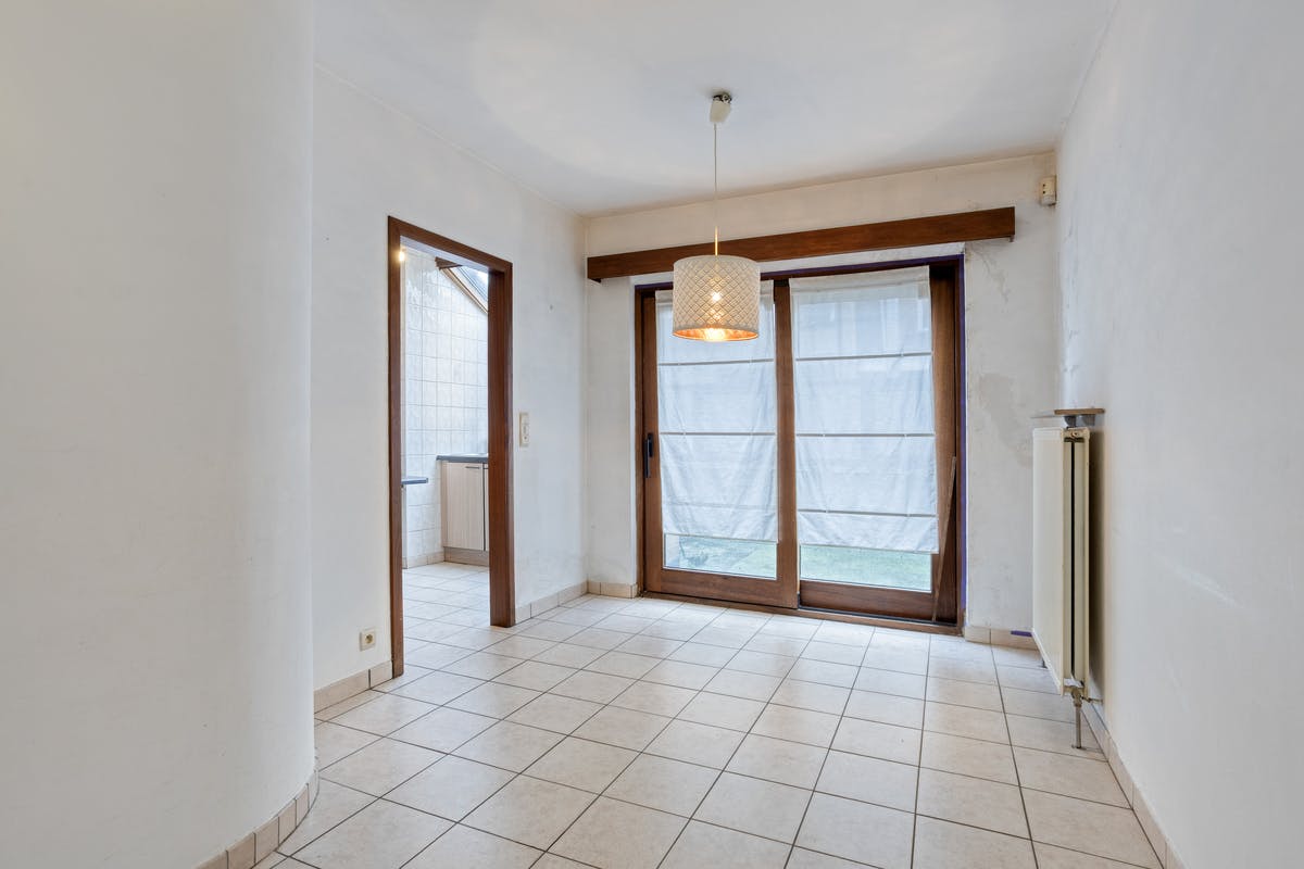 Op te frissen 2-gevelwoning met garage te koop in Vilvoorde foto 4