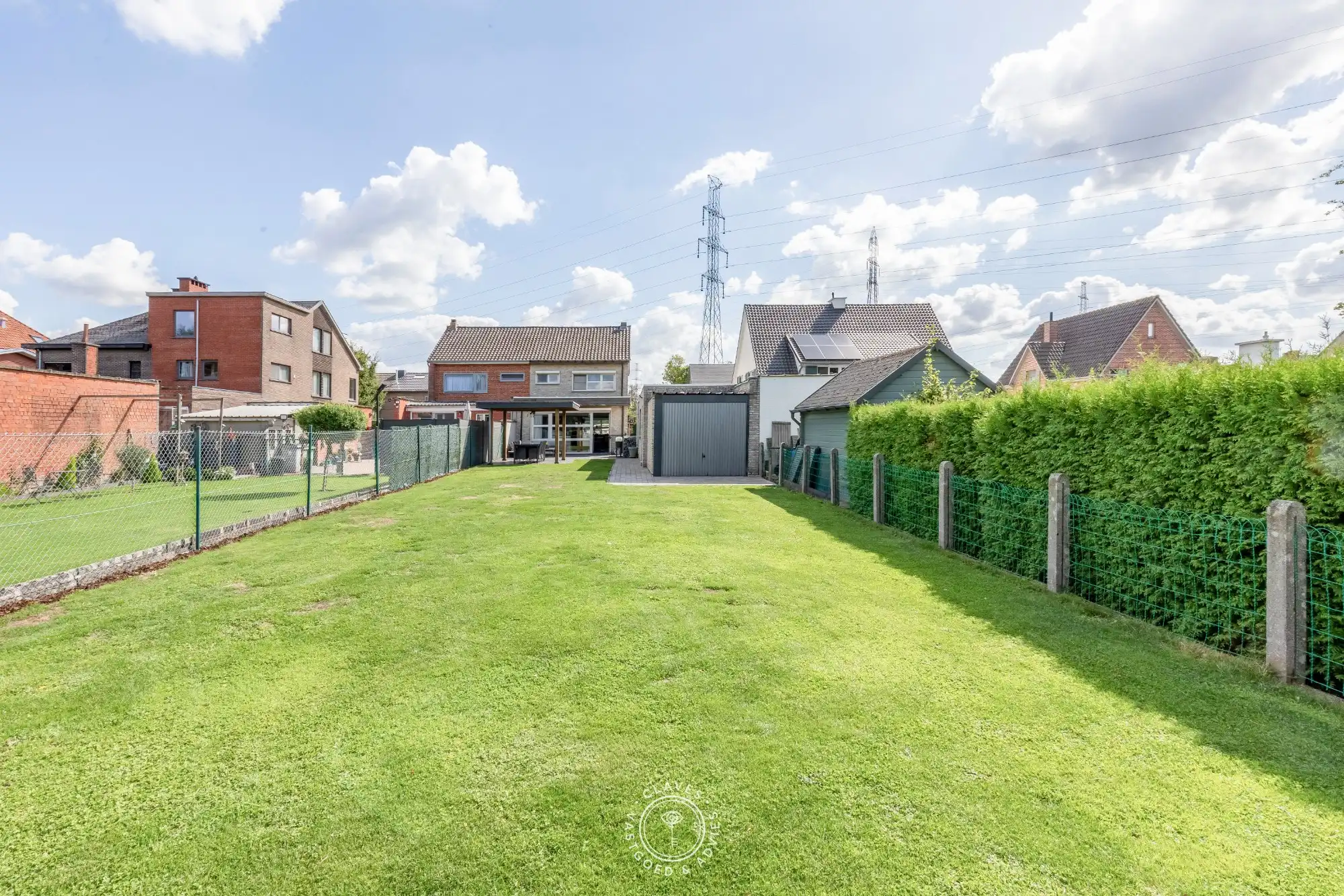 Vernieuwde halfopen bebouwing met 3 slaapkamers en prachtige tuin foto 14