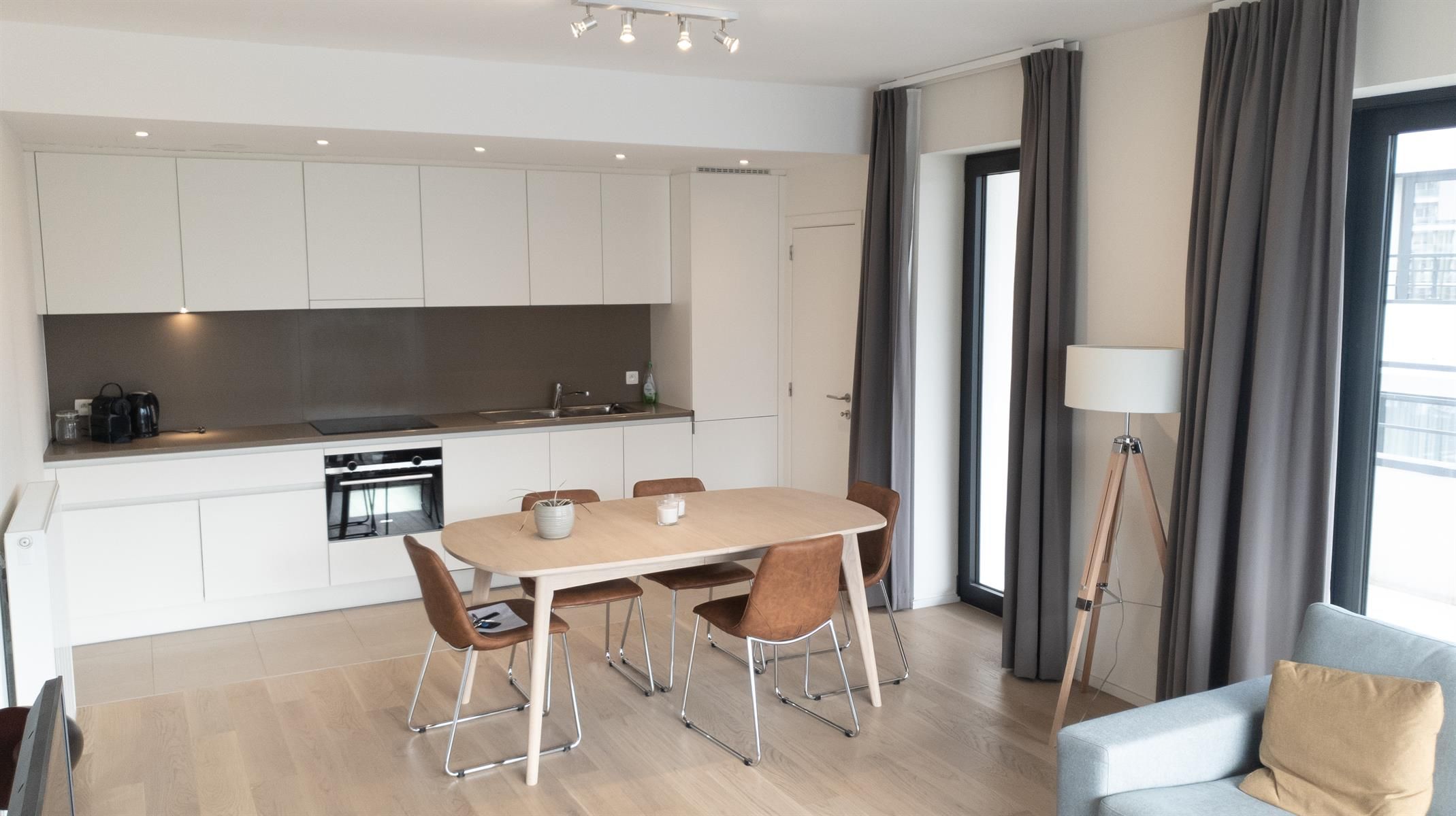 LICHTRIJK - Appartement 2 kamers (NAVO area) foto 2