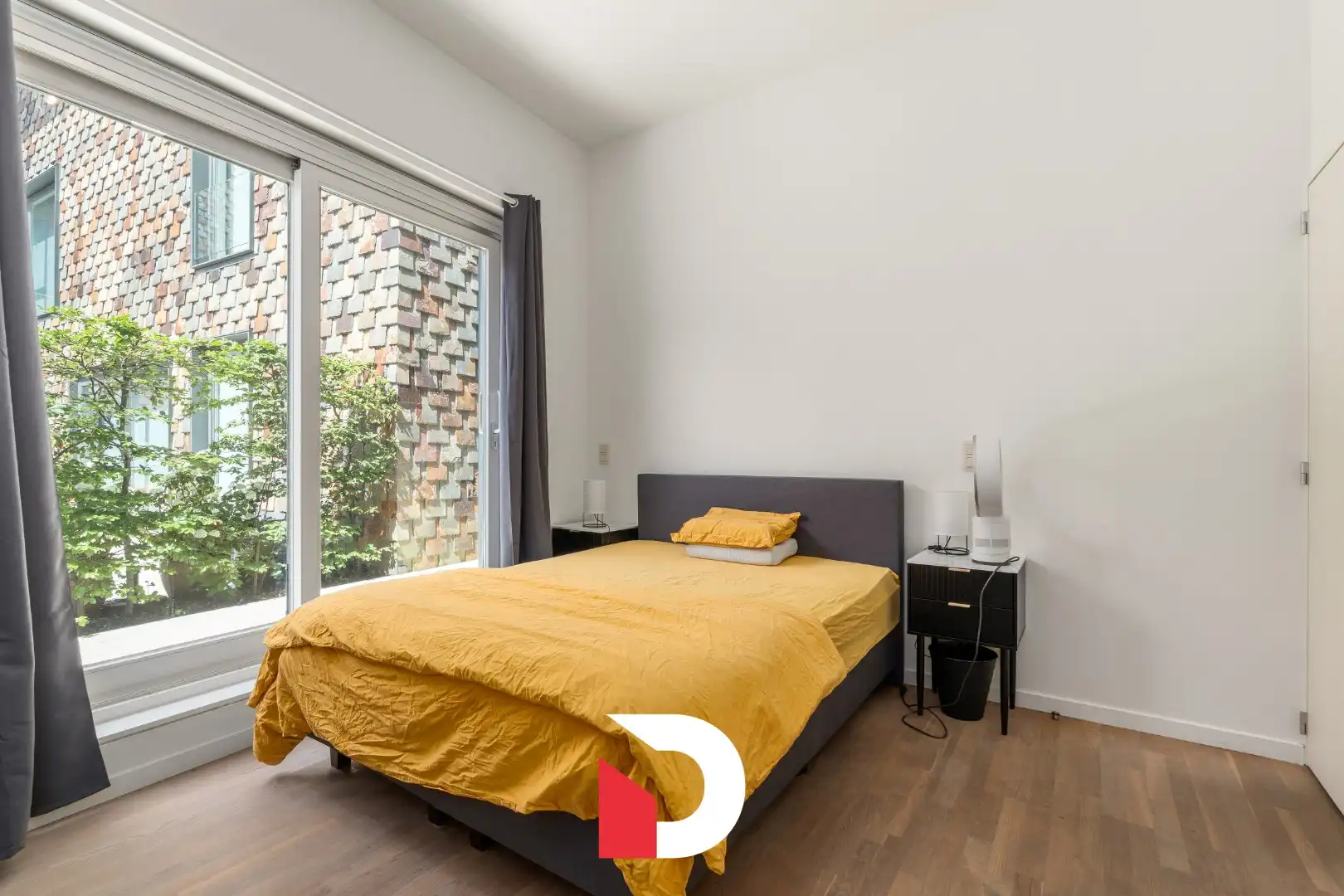 Klassevol appartement met ruim terras en tuintje in hartje Brugge  foto 9