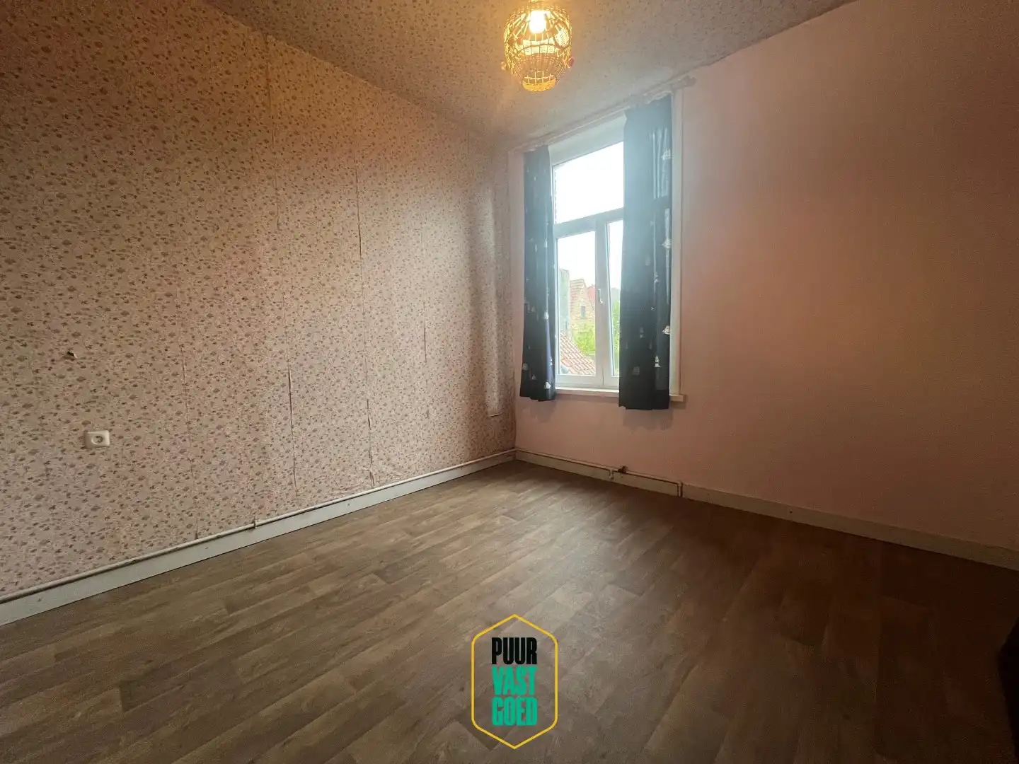 Op te knappen belle-époque woning met 'ziel' en een heel toffe tuin foto 14