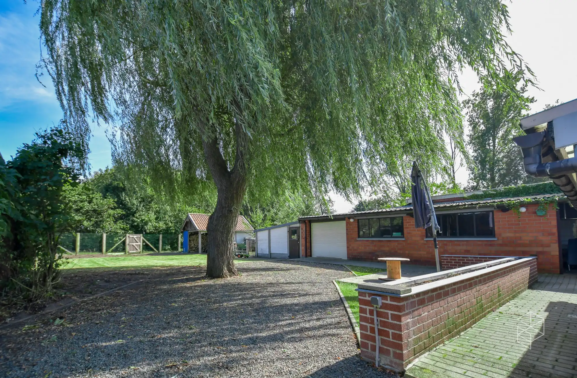 Ruime woning met 3 slaapkamers, inpandige garage en grote tuin foto 28