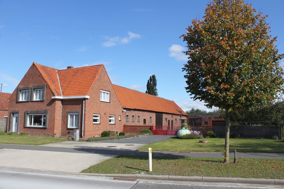 Hoeve op circa 1 ha te koop te Brugge - Assebroek foto 3
