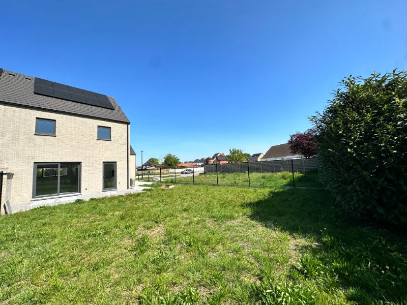 RUSTIG GELEGEN ENERGIE ZUINIGE NIEUWBOUW WONING (3 slpka) foto 11
