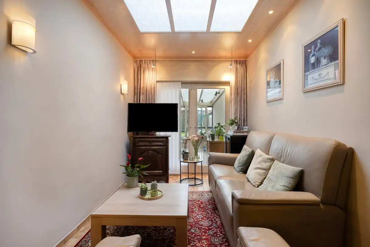 Woning op toplocatie te koop in hartje Harelbeke foto 3